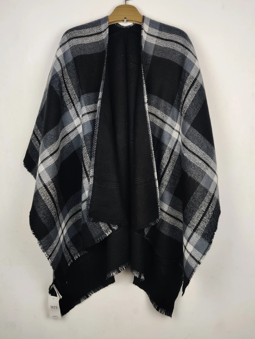 Buy online pre-used pre-loved 100% authentic & Original branded Primark (CS-5091) available in Pakistan. Top international brands avilable.