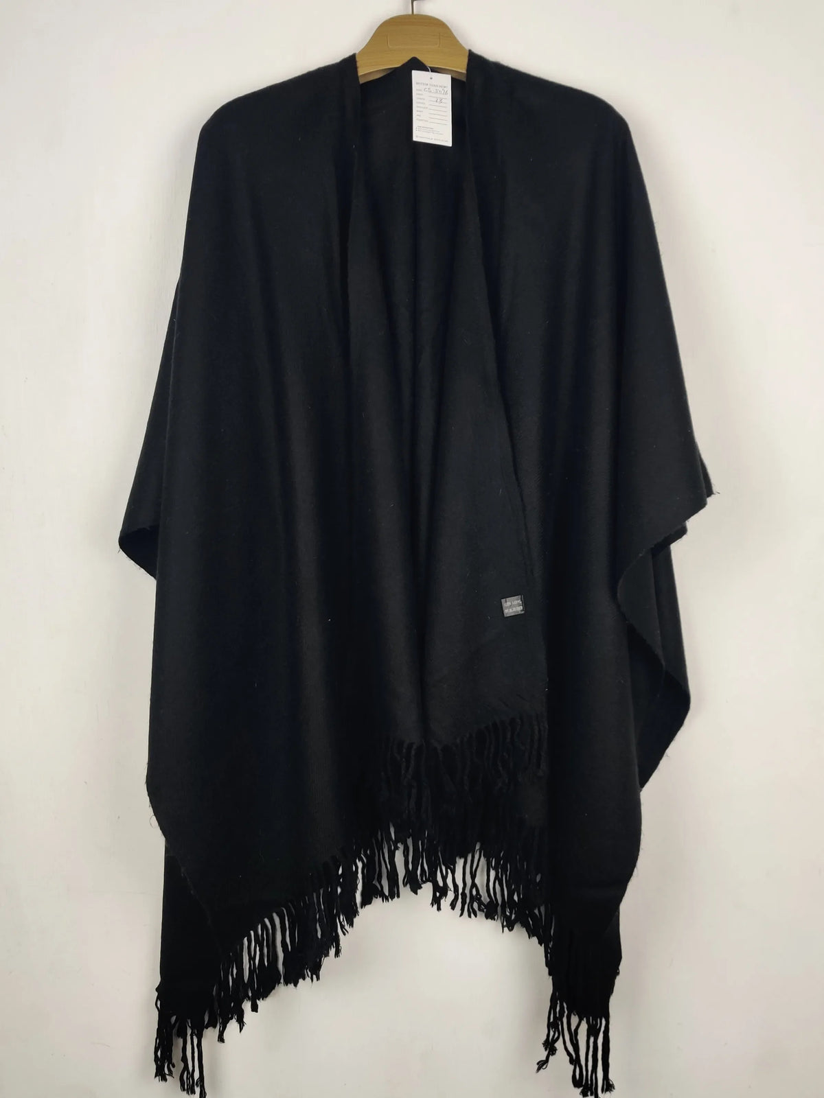Buy online pre-used pre-loved 100% authentic & Original branded Unknown Brand (CS-5096) available in Pakistan. Top international brands avilable.
