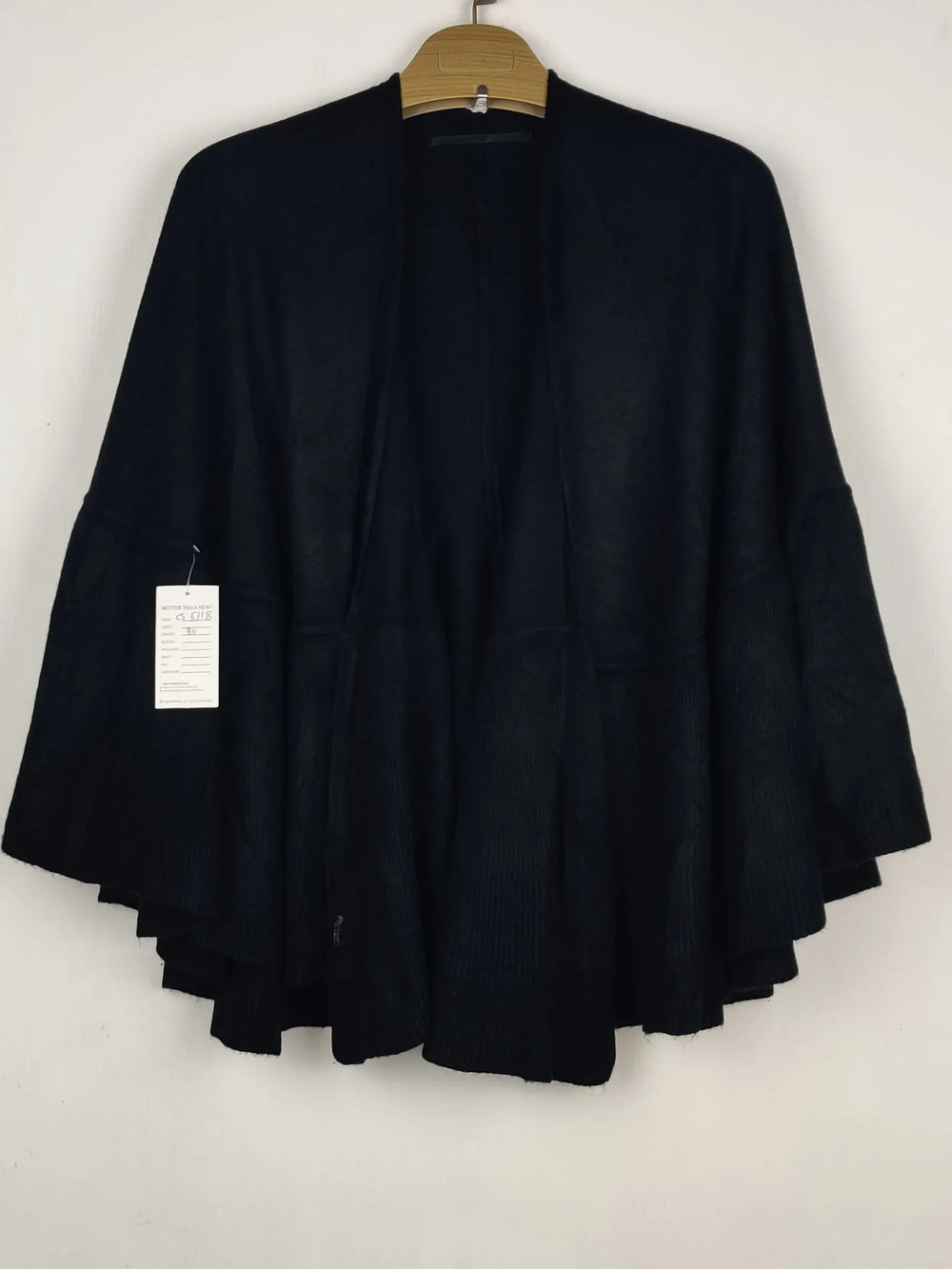 Buy online pre-used pre-loved 100% authentic & Original branded Unknown Brand (CS-5118) available in Pakistan. Top international brands avilable.