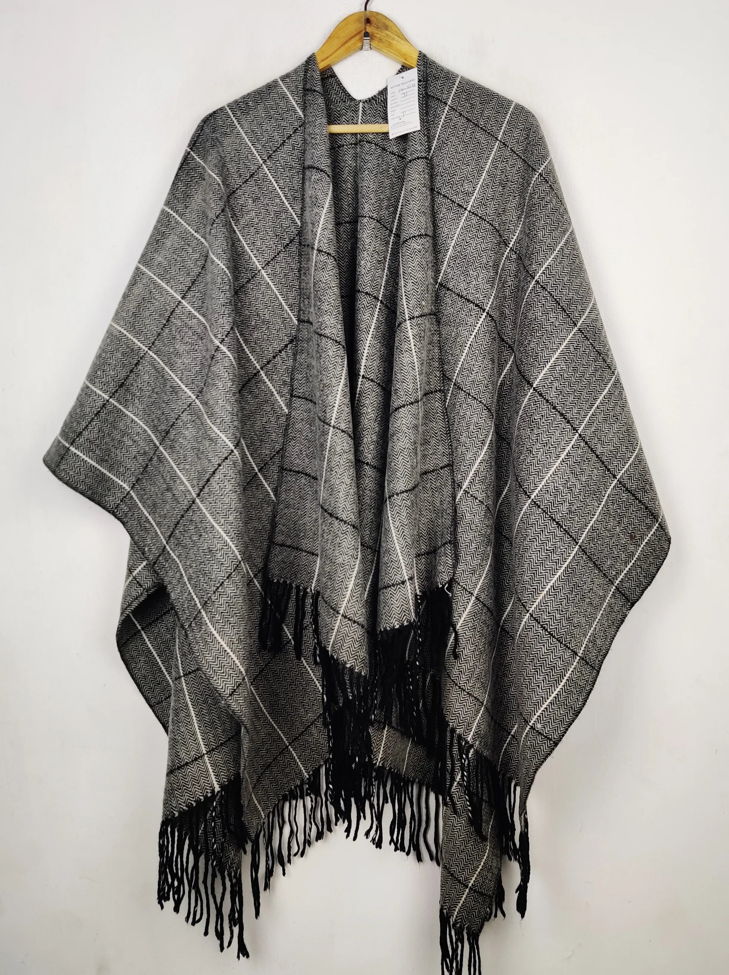 Buy online pre-used pre-loved 100% authentic & Original branded Unknown Brand (CS-5172) available in Pakistan. Top international brands avilable.