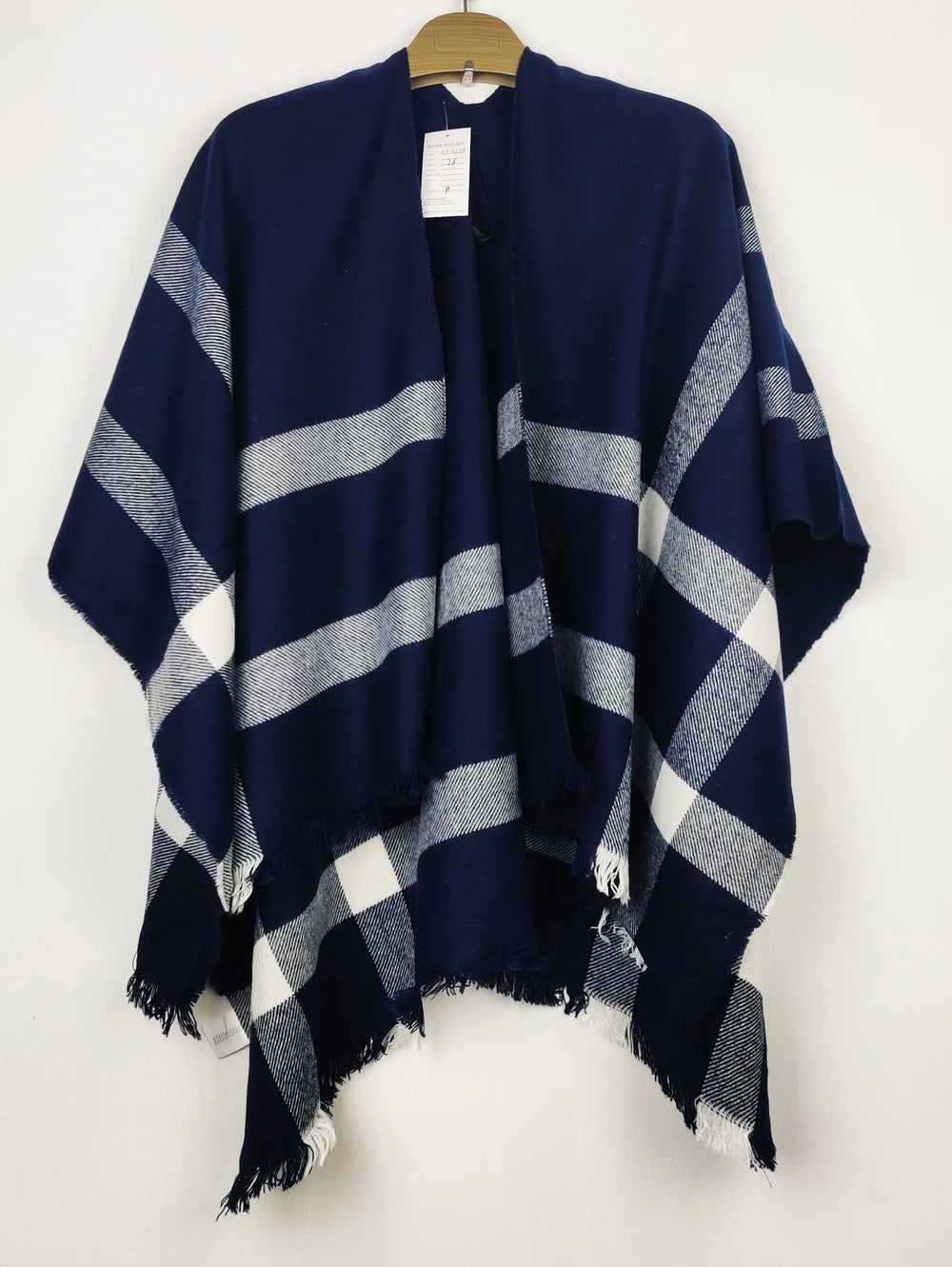 Buy online pre-used pre-loved 100% authentic & Original branded Unknown Brand (CS-5243) available in Pakistan. Top international brands avilable.