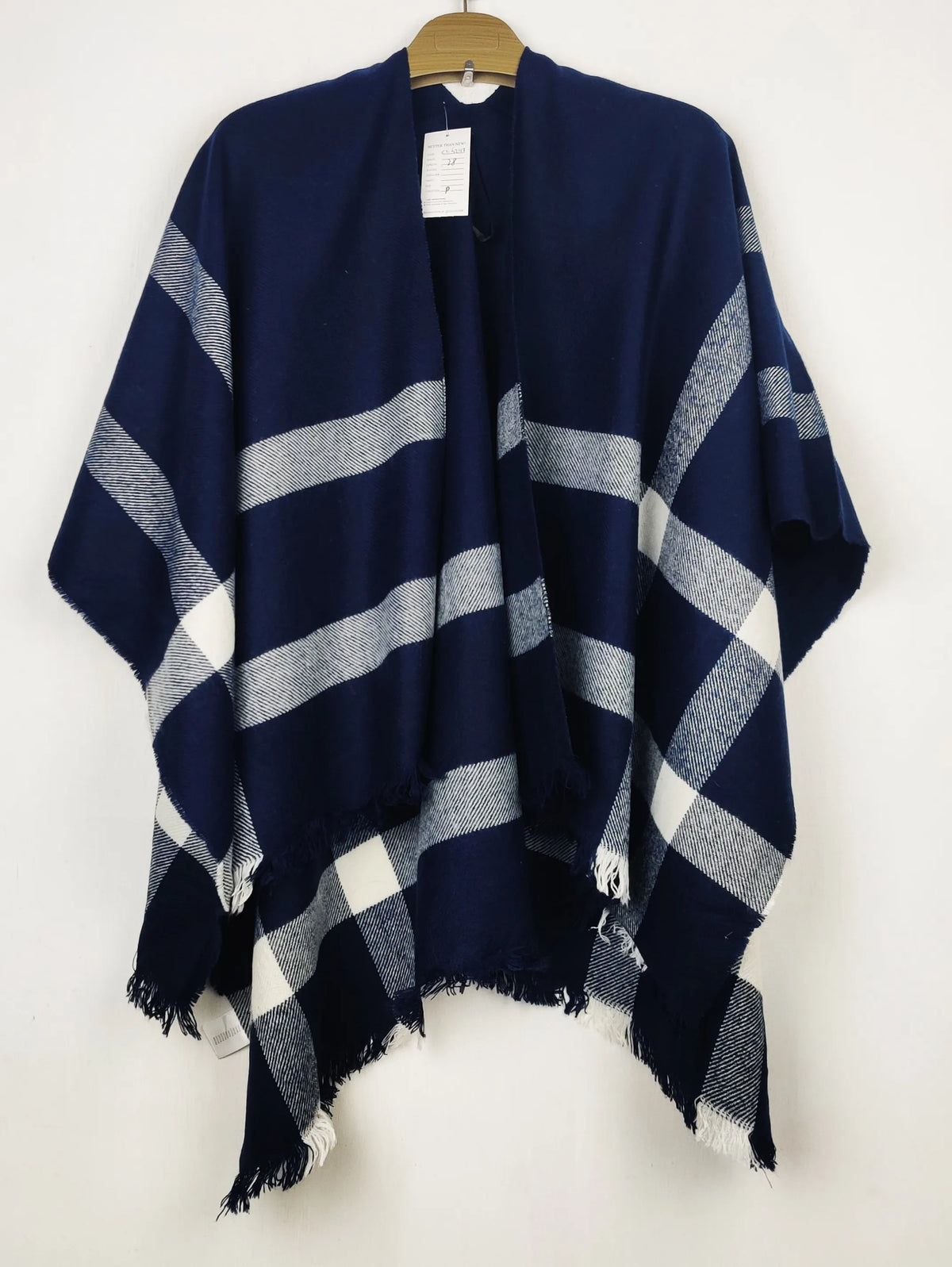 Buy online pre-used pre-loved 100% authentic & Original branded Unknown Brand (CS-5243) available in Pakistan. Top international brands avilable.
