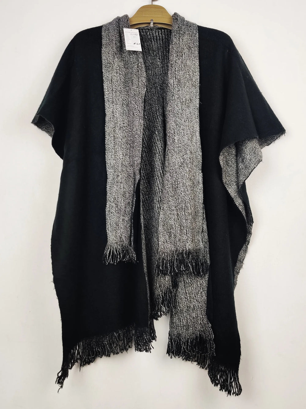 Buy online pre-used pre-loved 100% authentic & Original branded Unknown Brand (CS-5288) available in Pakistan. Top international brands avilable.