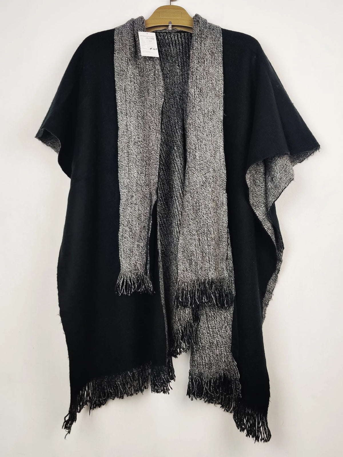 Buy online pre-used pre-loved 100% authentic & Original branded Unknown Brand (CS-5288) available in Pakistan. Top international brands avilable.