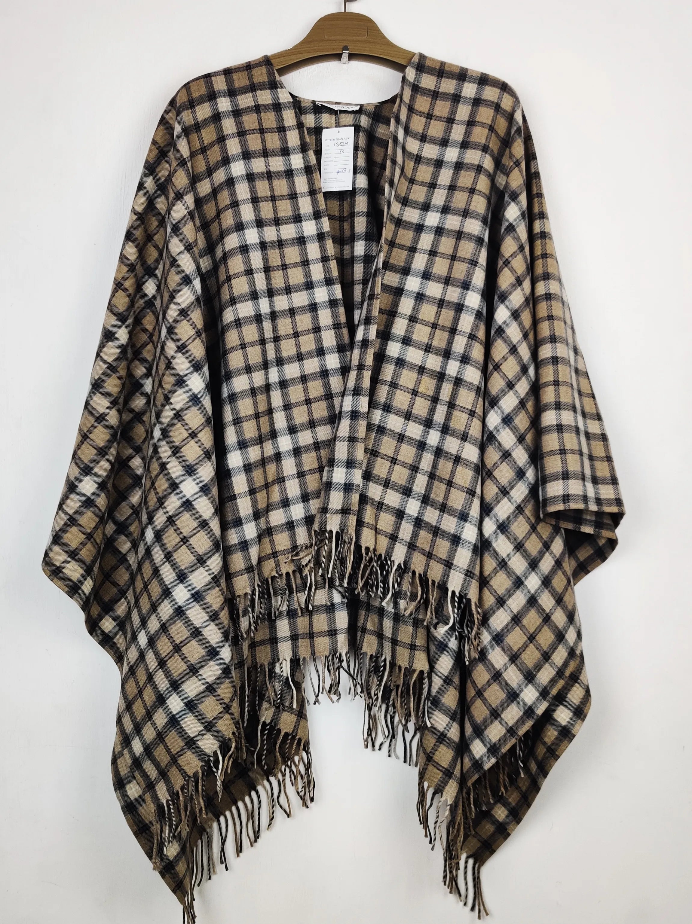 Buy online pre-used pre-loved 100% authentic & Original branded Louis London (CS-5310) available in Pakistan. Top international brands avilable.