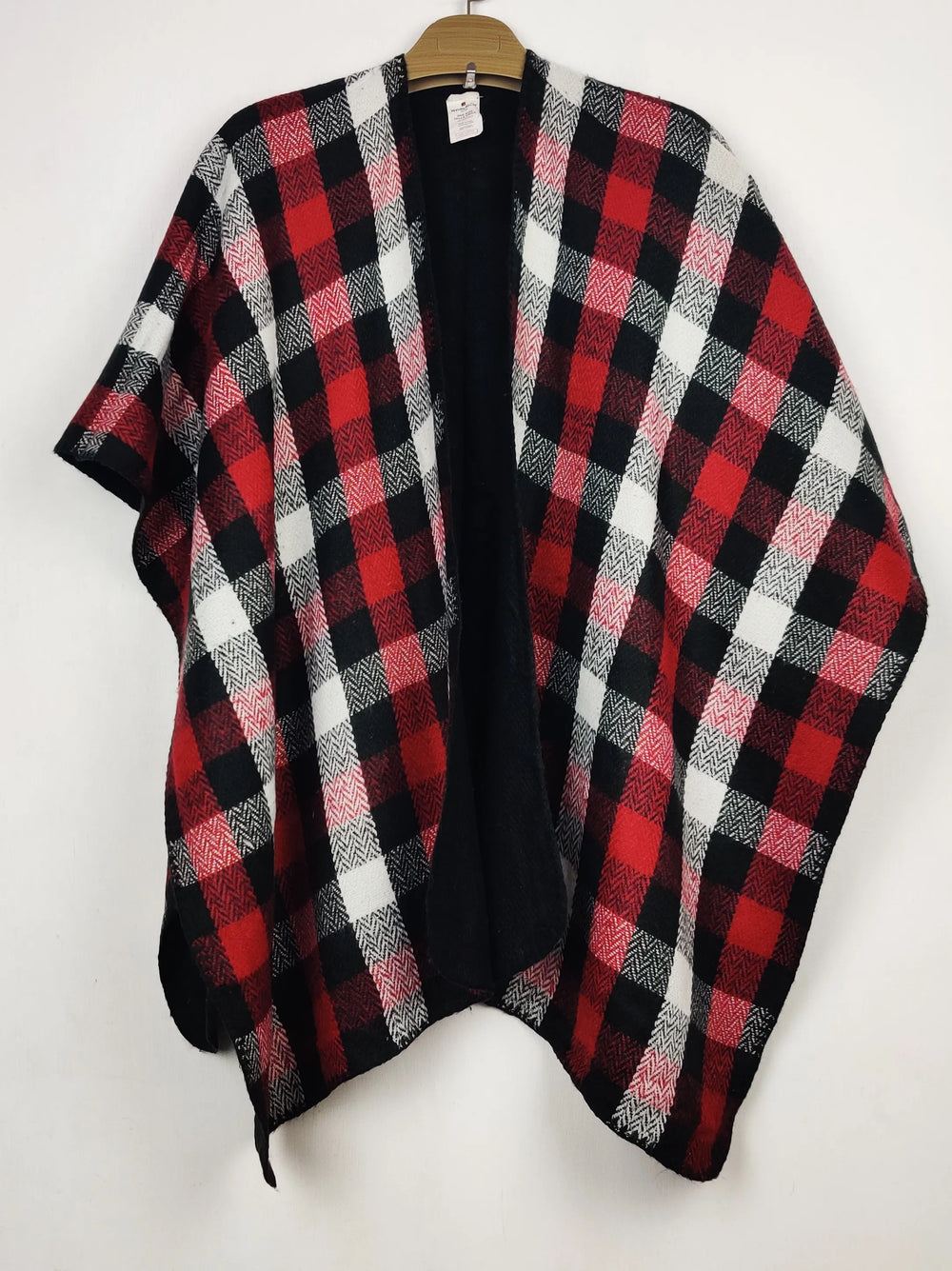 Buy online pre-used pre-loved 100% authentic & Original branded Woolrich (CS-5323) available in Pakistan. Top international brands avilable.