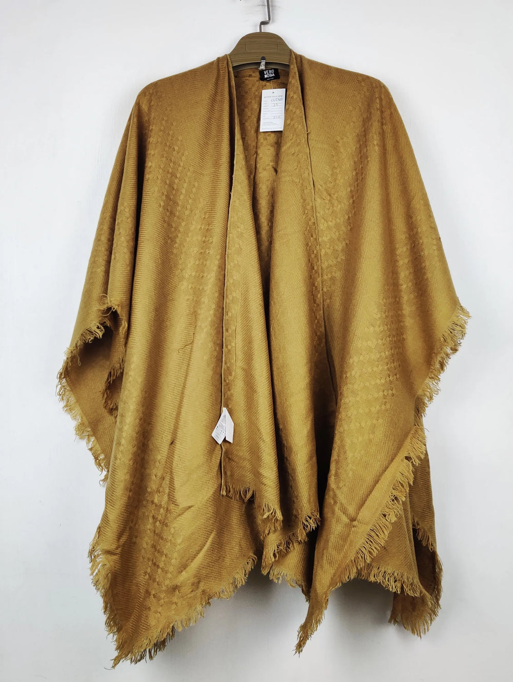 Buy online pre-used pre-loved 100% authentic & Original branded Vero Moda (CS-5409) available in Pakistan. Top international brands avilable.