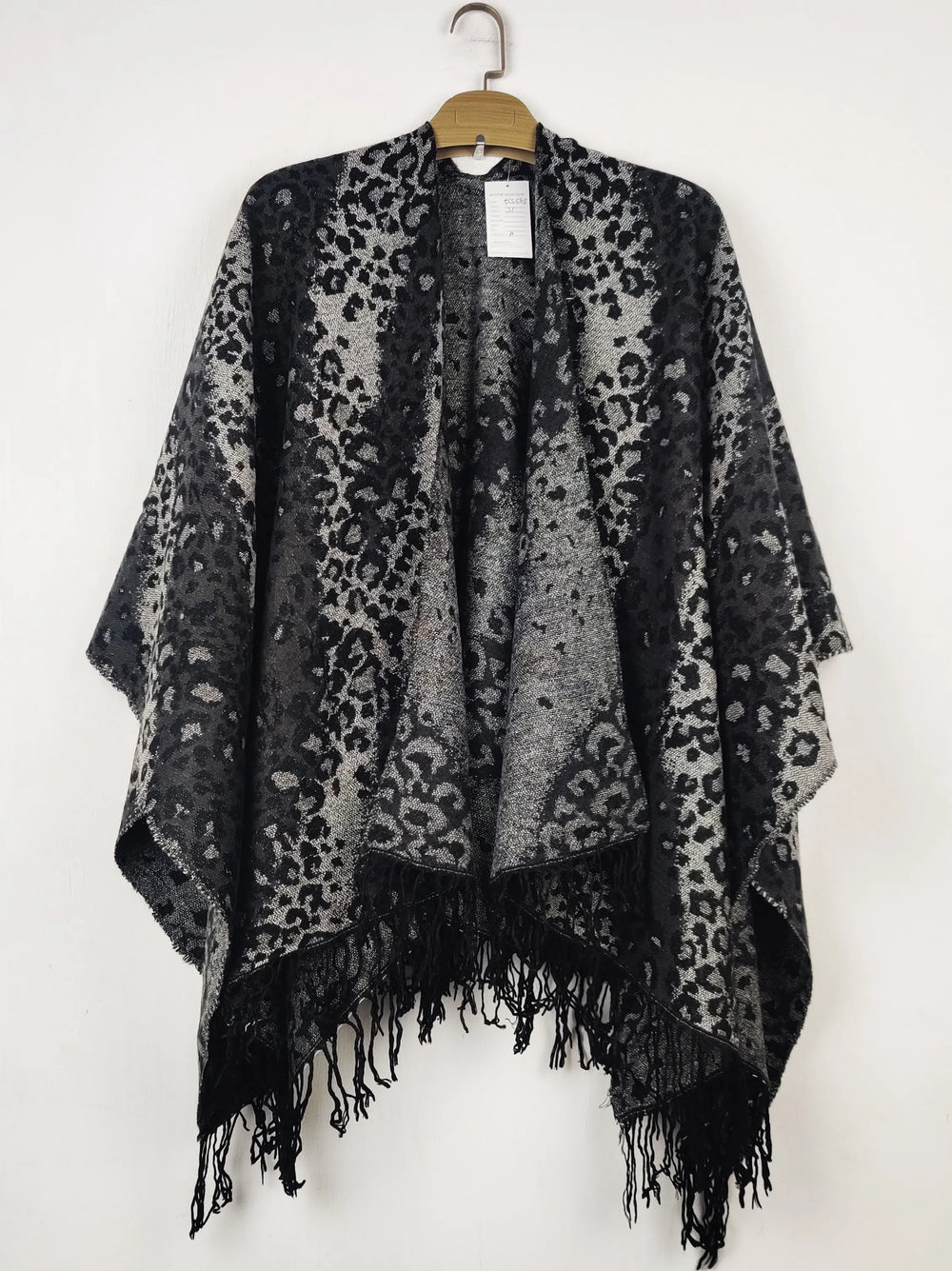 Buy online pre-used pre-loved 100% authentic & Original branded Unknown Brand (CS-5413) available in Pakistan. Top international brands avilable.