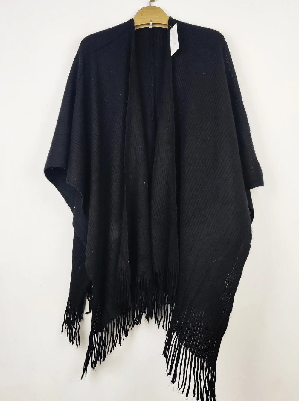 Buy online pre-used pre-loved 100% authentic & Original branded Unknown Brand (CS-5414) available in Pakistan. Top international brands avilable.