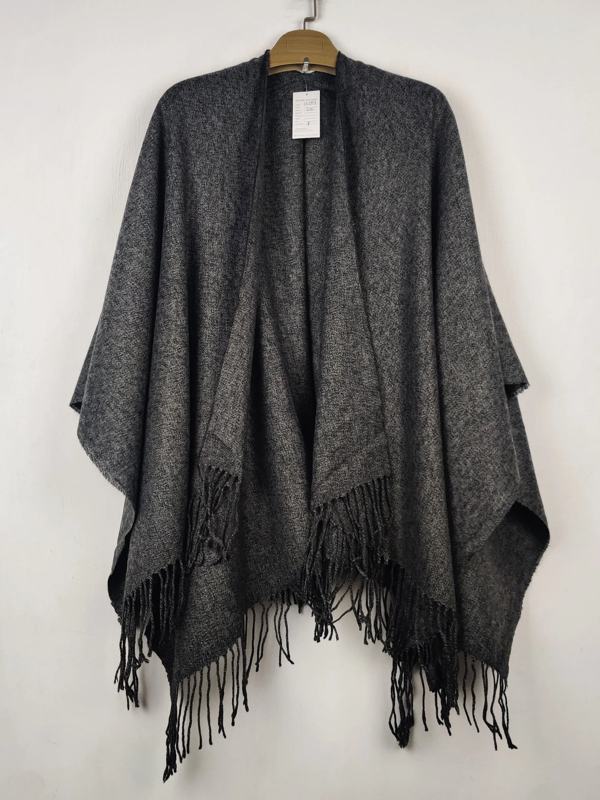 Buy online pre-used pre-loved 100% authentic & Original branded H&M (CS-5429) available in Pakistan. Top international brands avilable.