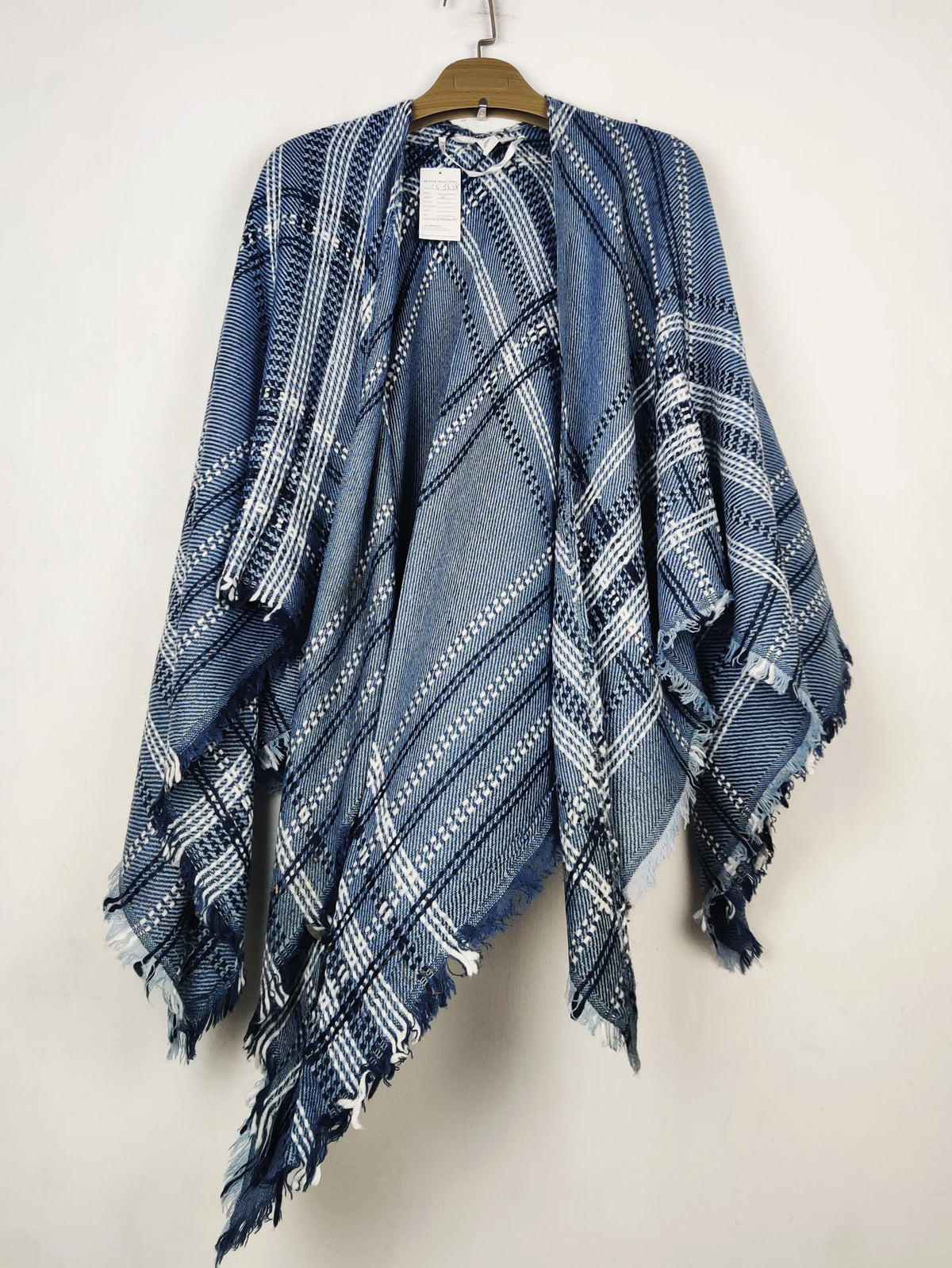 Buy online pre-used pre-loved 100% authentic & Original branded Lauren Conrad (CS-5438) available in Pakistan. Top international brands avilable.