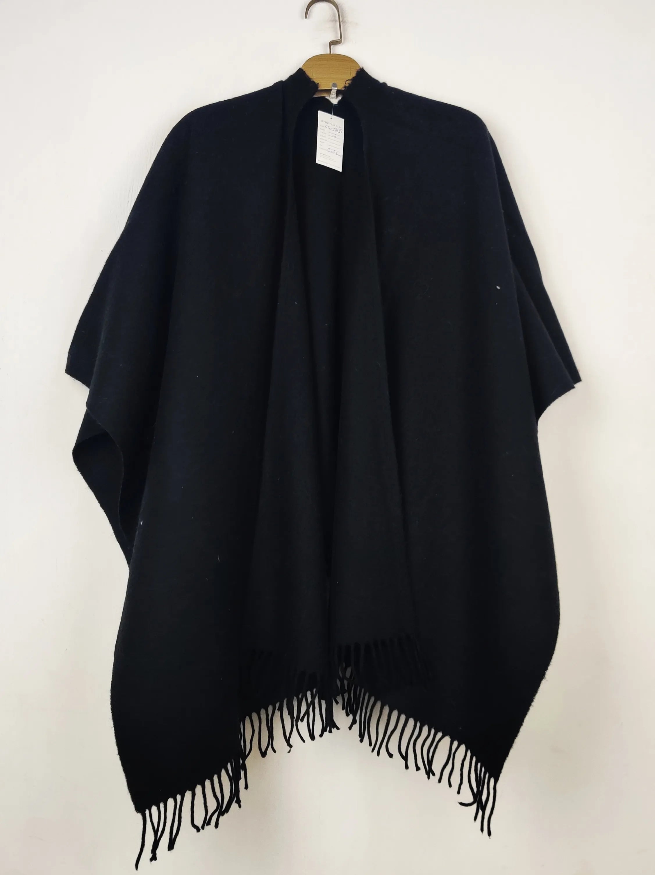 Buy online pre-used pre-loved 100% authentic & Original branded Unknown Brand (CS-5439) available in Pakistan. Top international brands avilable.