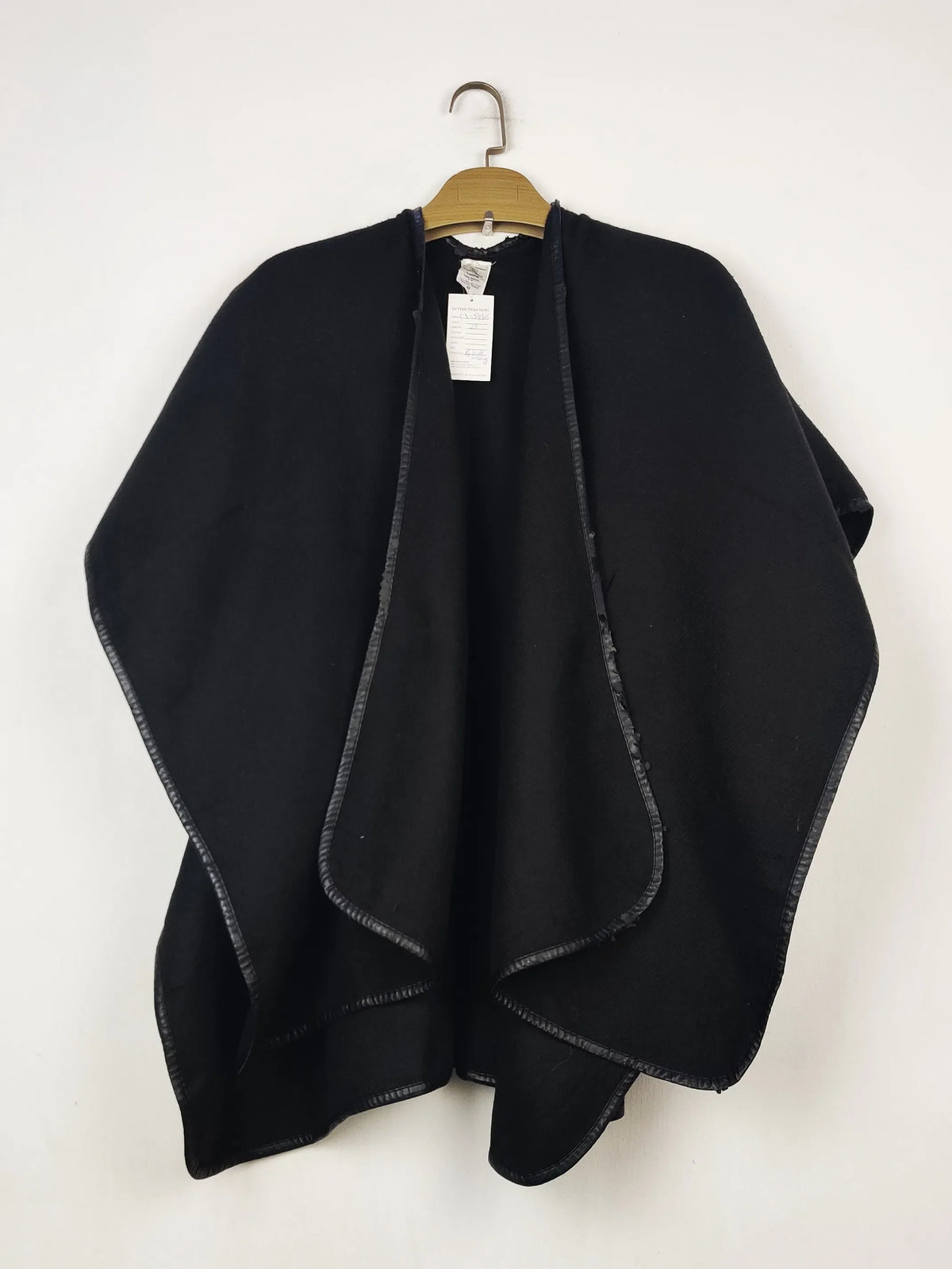 Buy online pre-used pre-loved 100% authentic & Original branded Unknown Brand (CS-5446) available in Pakistan. Top international brands avilable.