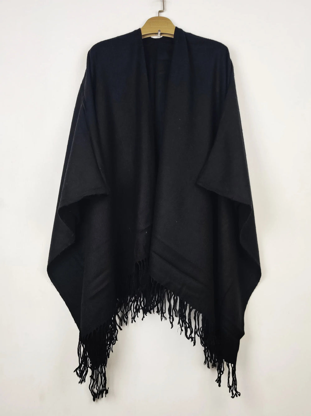 Buy online pre-used pre-loved 100% authentic & Original branded H&M (CS-5458) available in Pakistan. Top international brands avilable.