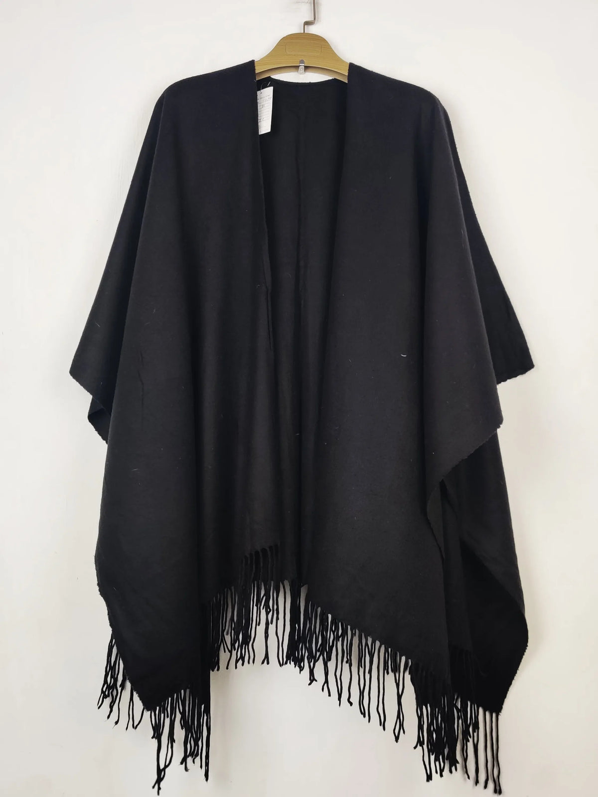 Buy online pre-used pre-loved 100% authentic & Original branded Unknown Brand (CS-5479) available in Pakistan. Top international brands avilable.
