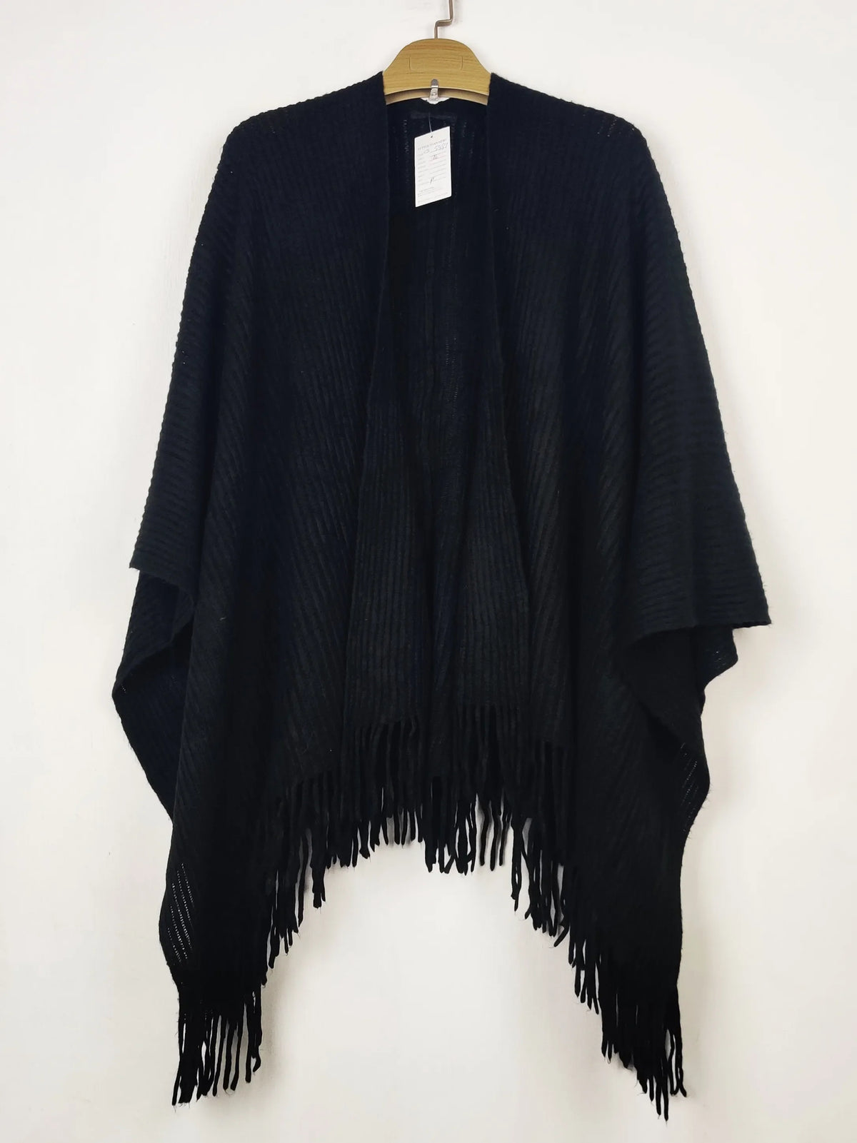 Buy online pre-used pre-loved 100% authentic & Original branded Unknown Brand (CS-5481) available in Pakistan. Top international brands avilable.