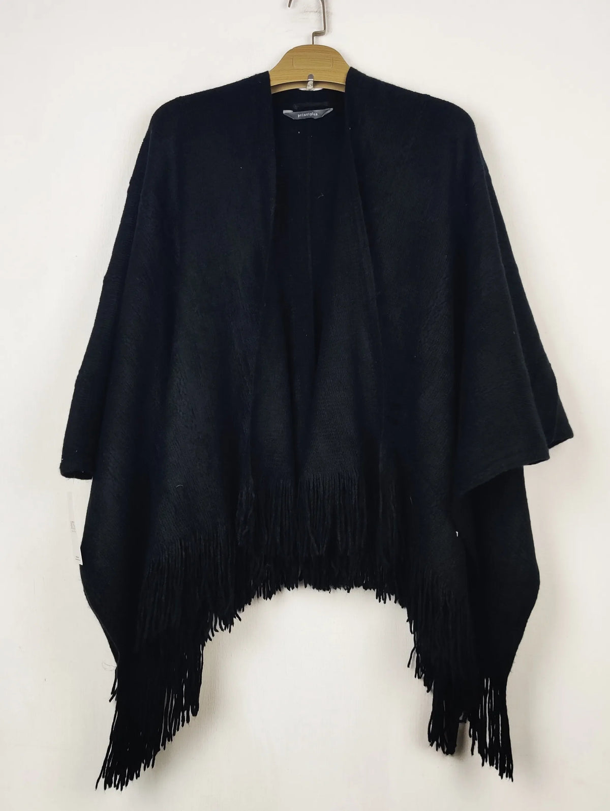 Buy online pre-used pre-loved 100% authentic & Original branded Unknown Brand (CS-5490) available in Pakistan. Top international brands avilable.