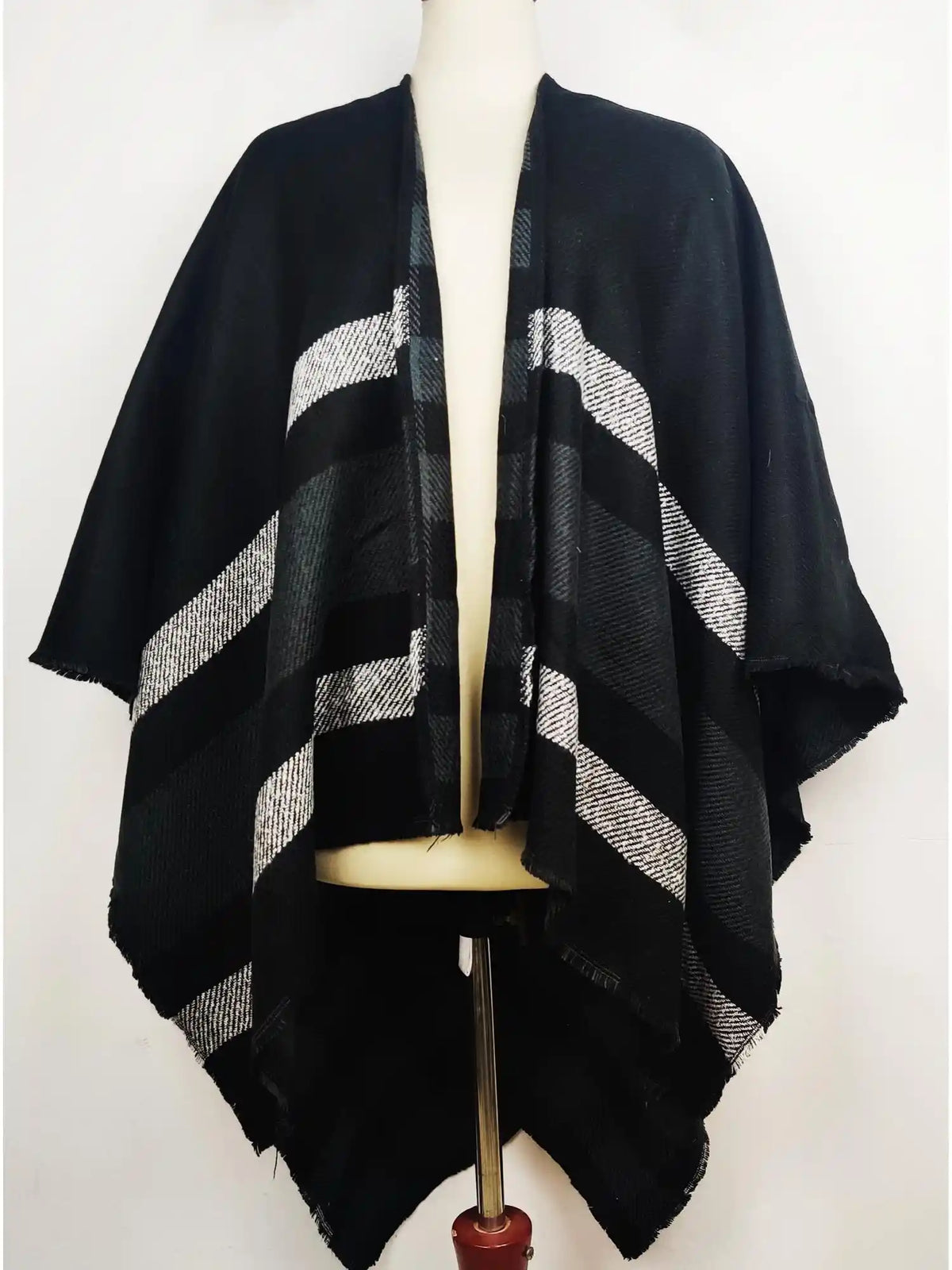 Buy online pre-used pre-loved 100% authentic & Original branded Primark (CS-974) available in Pakistan. Top international brands avilable.