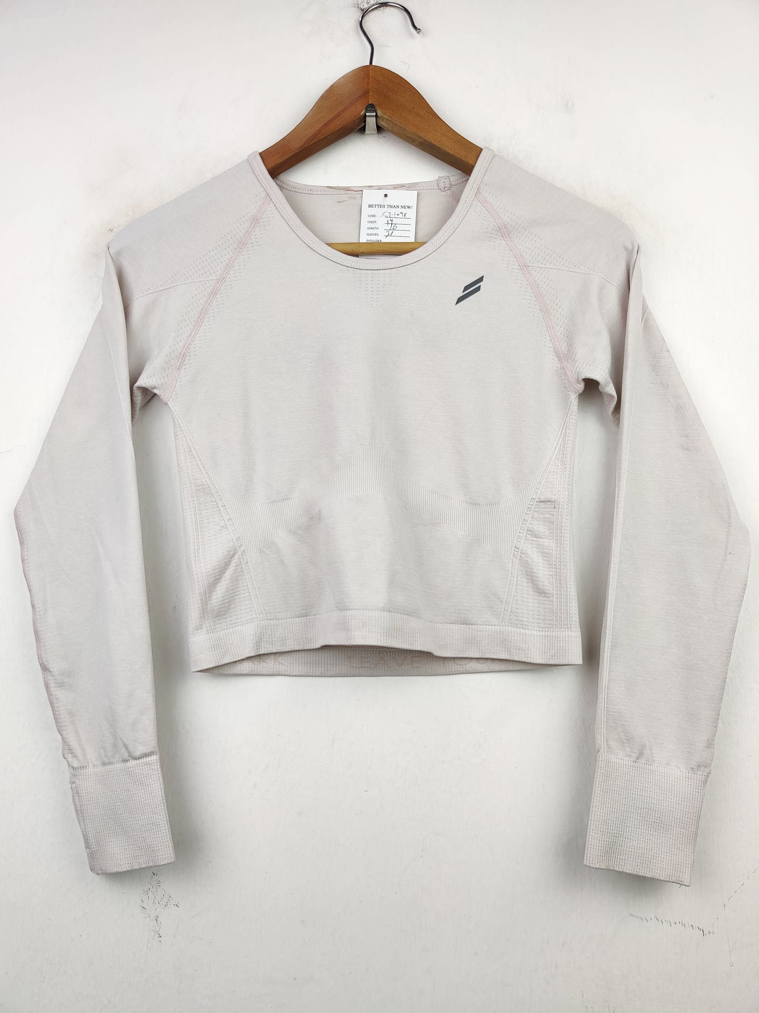 Buy online pre-used pre-loved 100% authentic & Original branded Unknown Brand (CT-1078) available in Pakistan. Top international brands avilable.