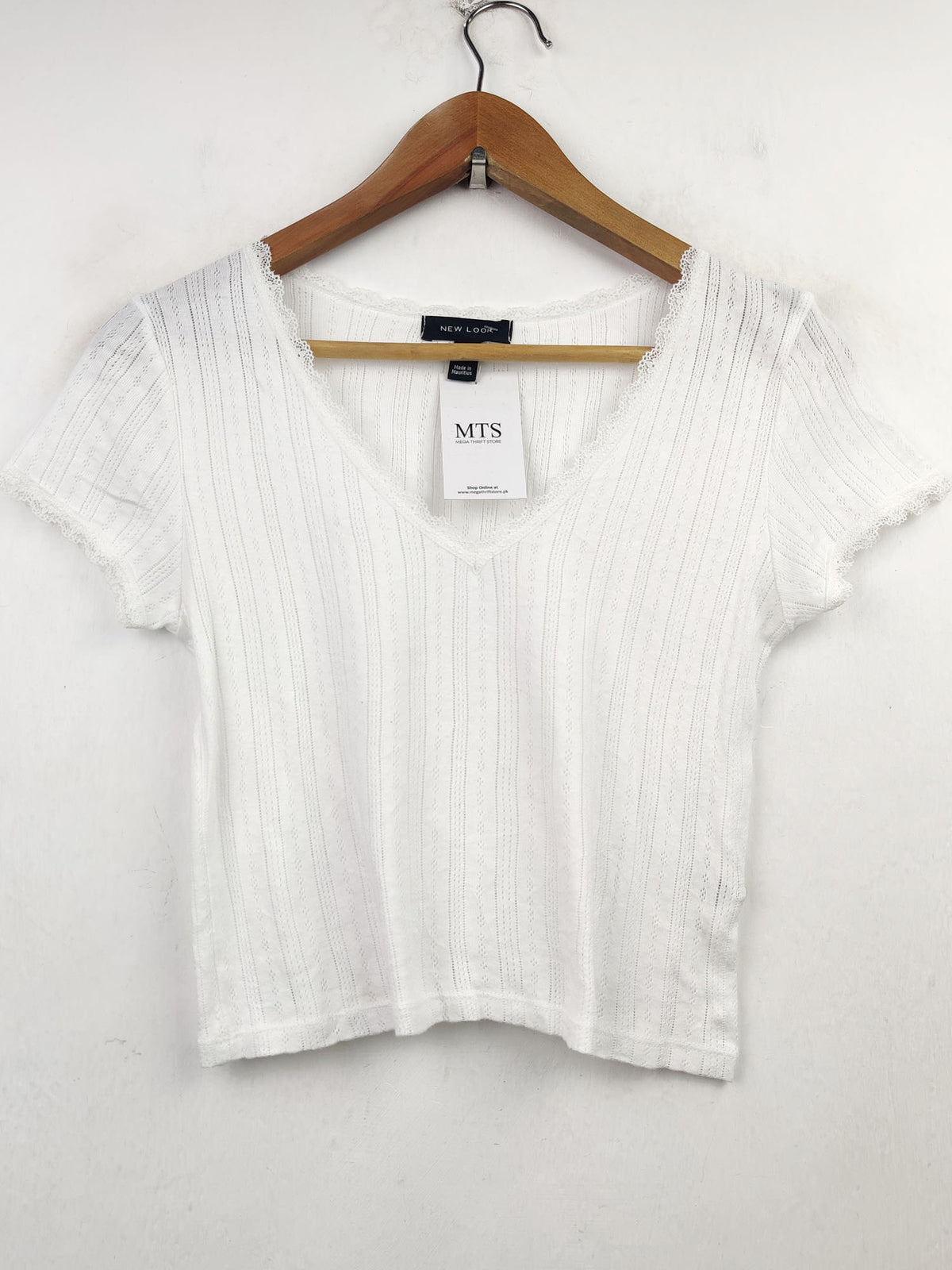Buy online pre-used pre-loved 100% authentic & Original branded New Look (CT-1183) available in Pakistan. Top international brands avilable.