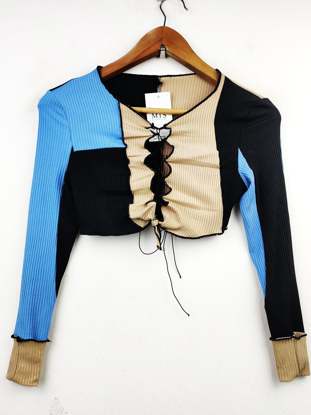 Buy online pre-used pre-loved 100% authentic & Original branded Shein (CT-1314) available in Pakistan. Top international brands avilable.
