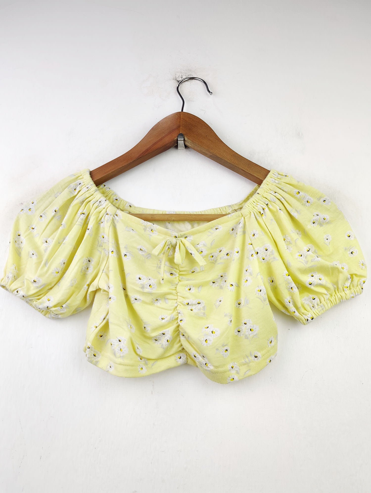 Buy online pre-used pre-loved 100% authentic & Original branded Shein (CT-1483) available in Pakistan. Top international brands avilable.
