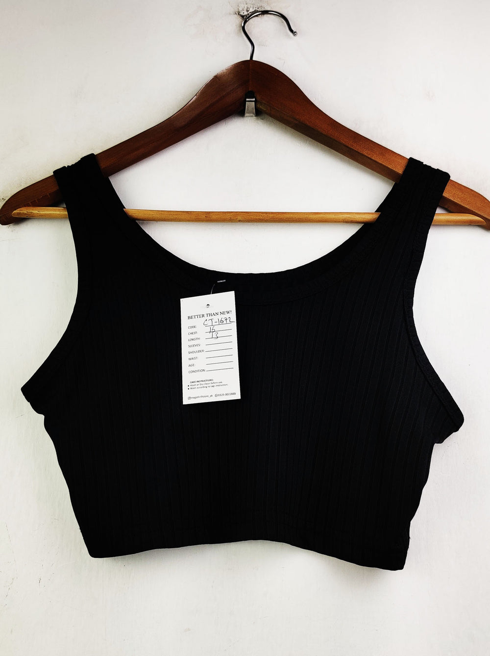 Buy online pre-used pre-loved 100% authentic & Original branded Unknown Brand (CT-1672) available in Pakistan. Top international brands avilable.