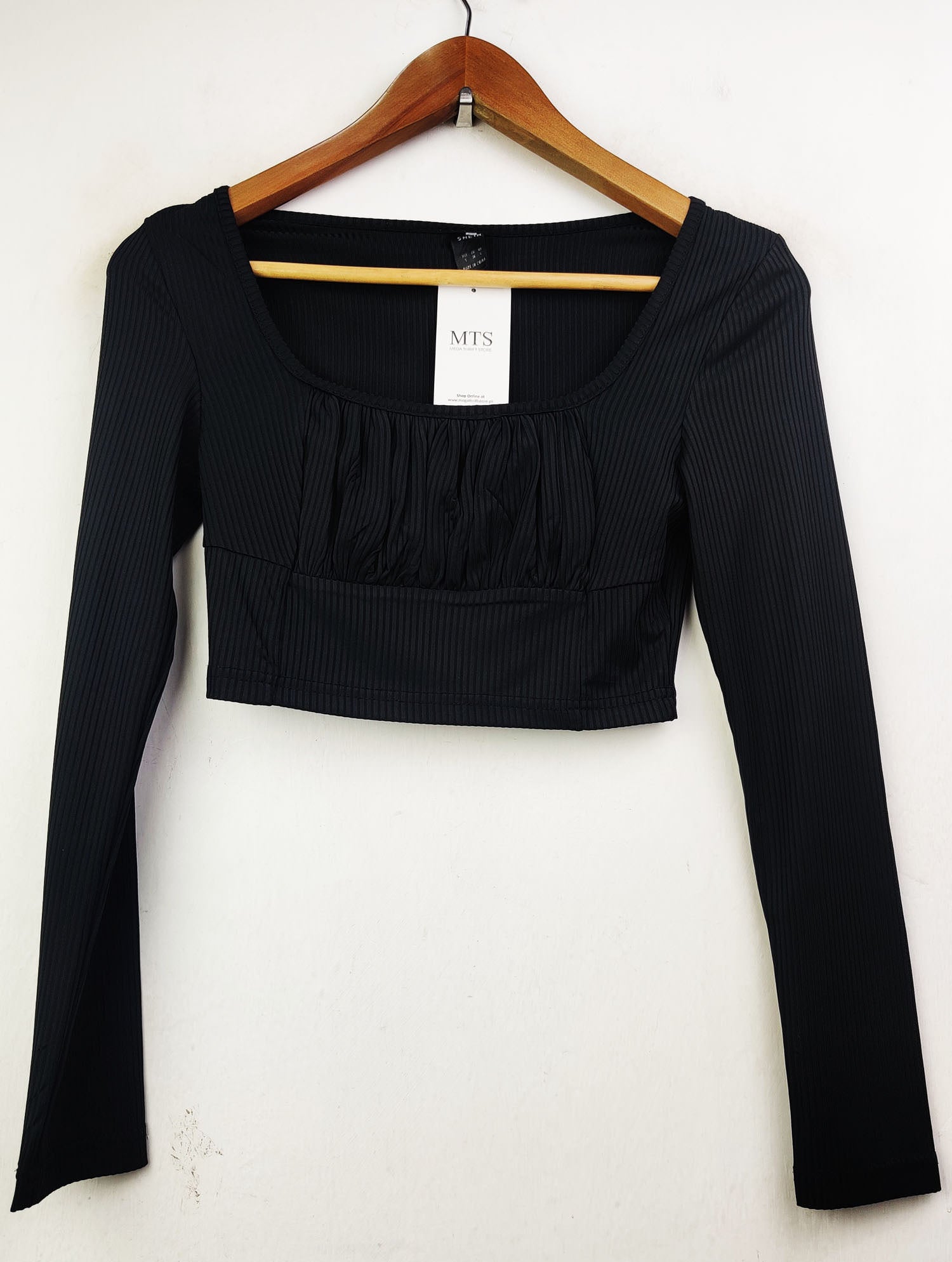 Buy online pre-used pre-loved 100% authentic & Original branded Shein (CT-1705) available in Pakistan. Top international brands avilable.