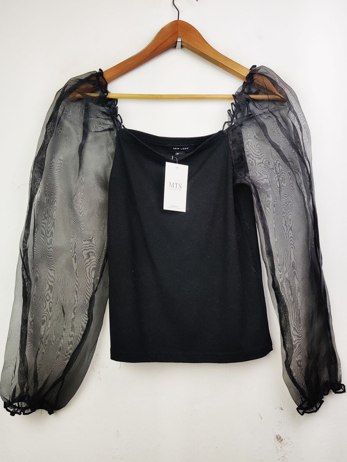 Buy online pre-used pre-loved 100% authentic & Original branded New Look (CT-1751) available in Pakistan. Top international brands avilable.