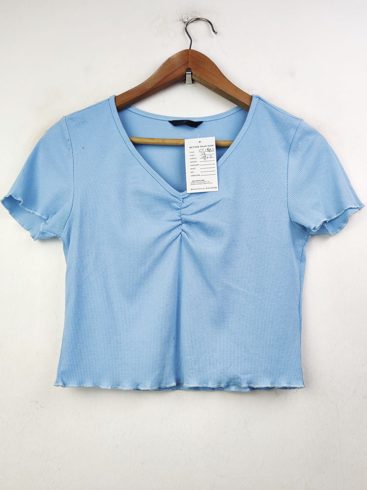 Buy online pre-used pre-loved 100% authentic & Original branded Unknown Brand (CT-1888) available in Pakistan. Top international brands avilable.