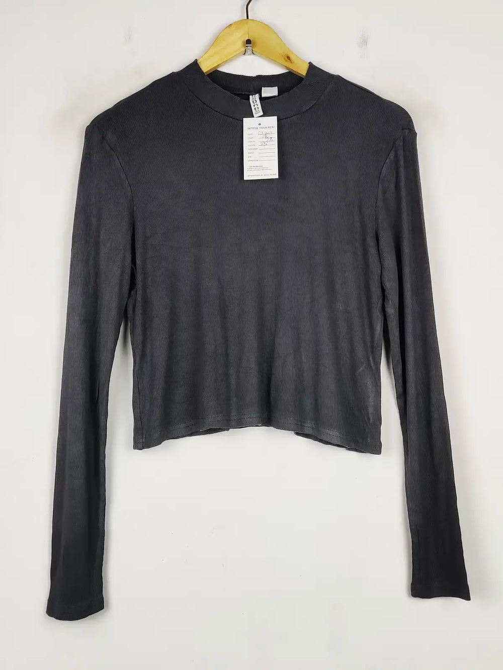 Buy online pre-used pre-loved 100% authentic & Original branded H&M (CT-2013) available in Pakistan. Top international brands avilable.