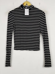Buy online pre-used pre-loved 100% authentic & Original branded H&M (CT-2045) available in Pakistan. Top international brands avilable.