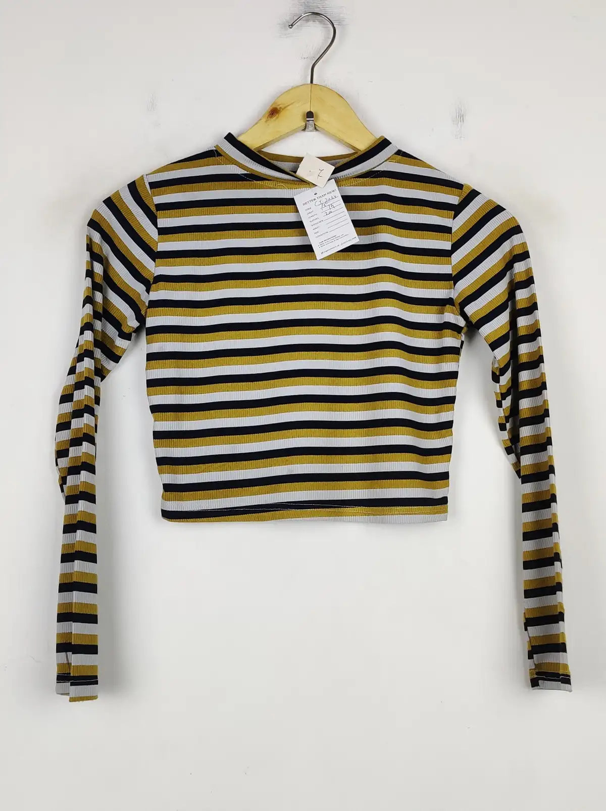 Buy online pre-used pre-loved 100% authentic & Original branded Unknown Brand (CT-2064) available in Pakistan. Top international brands avilable.