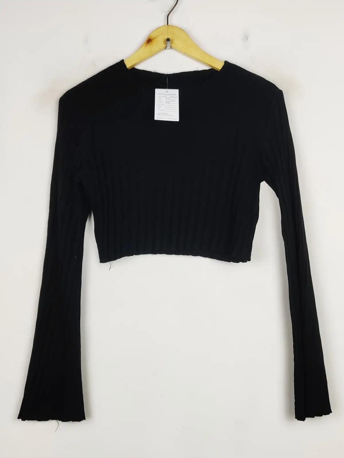 Buy online pre-used pre-loved 100% authentic & Original branded Unknown Brand (CT-2112) available in Pakistan. Top international brands avilable.