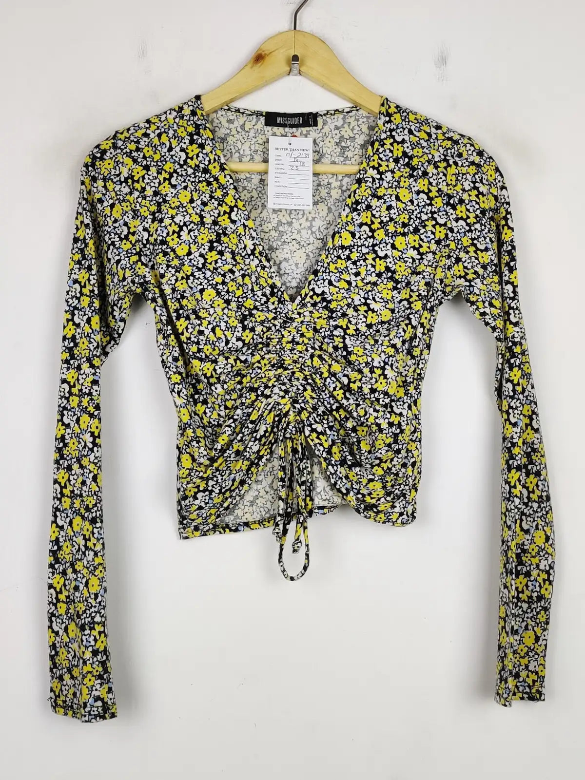 Buy online pre-used pre-loved 100% authentic & Original branded Missguided (CT-2139) available in Pakistan. Top international brands avilable.