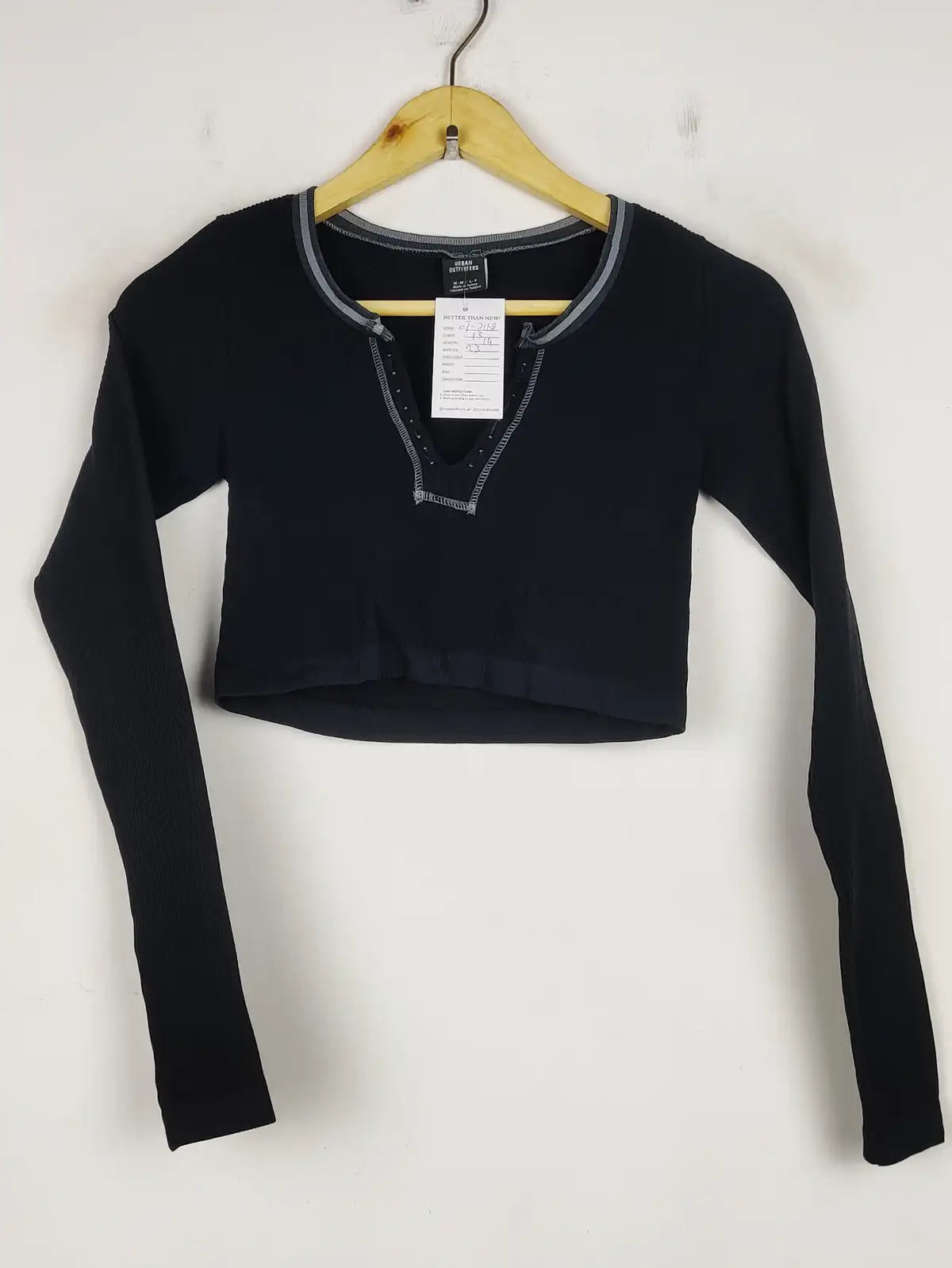 Buy online pre-used pre-loved 100% authentic & Original branded Urban Outfitters (CT-2168) available in Pakistan. Top international brands avilable.