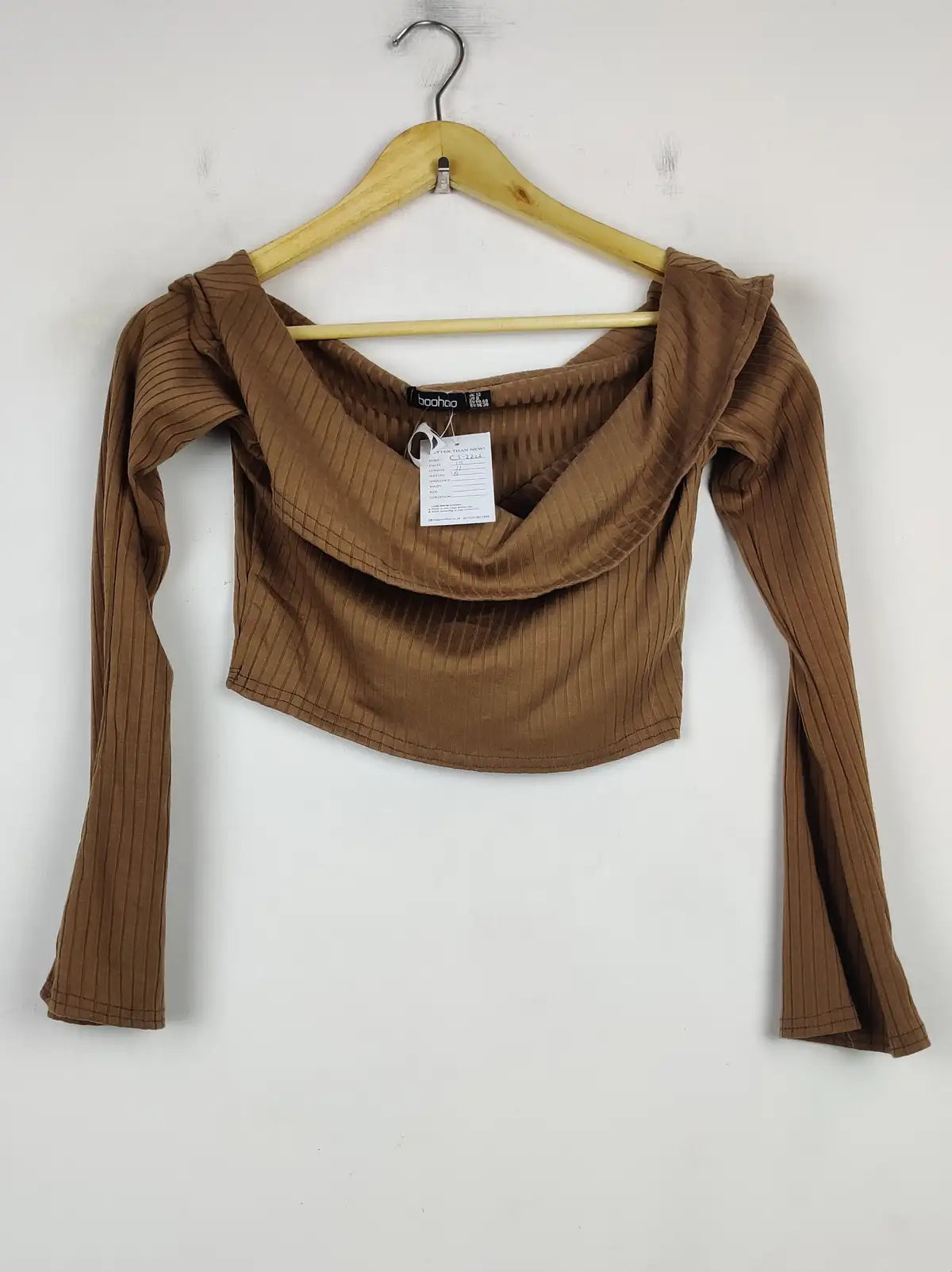 Buy online pre-used pre-loved 100% authentic & Original branded Boohoo (CT-2223) available in Pakistan. Top international brands avilable.