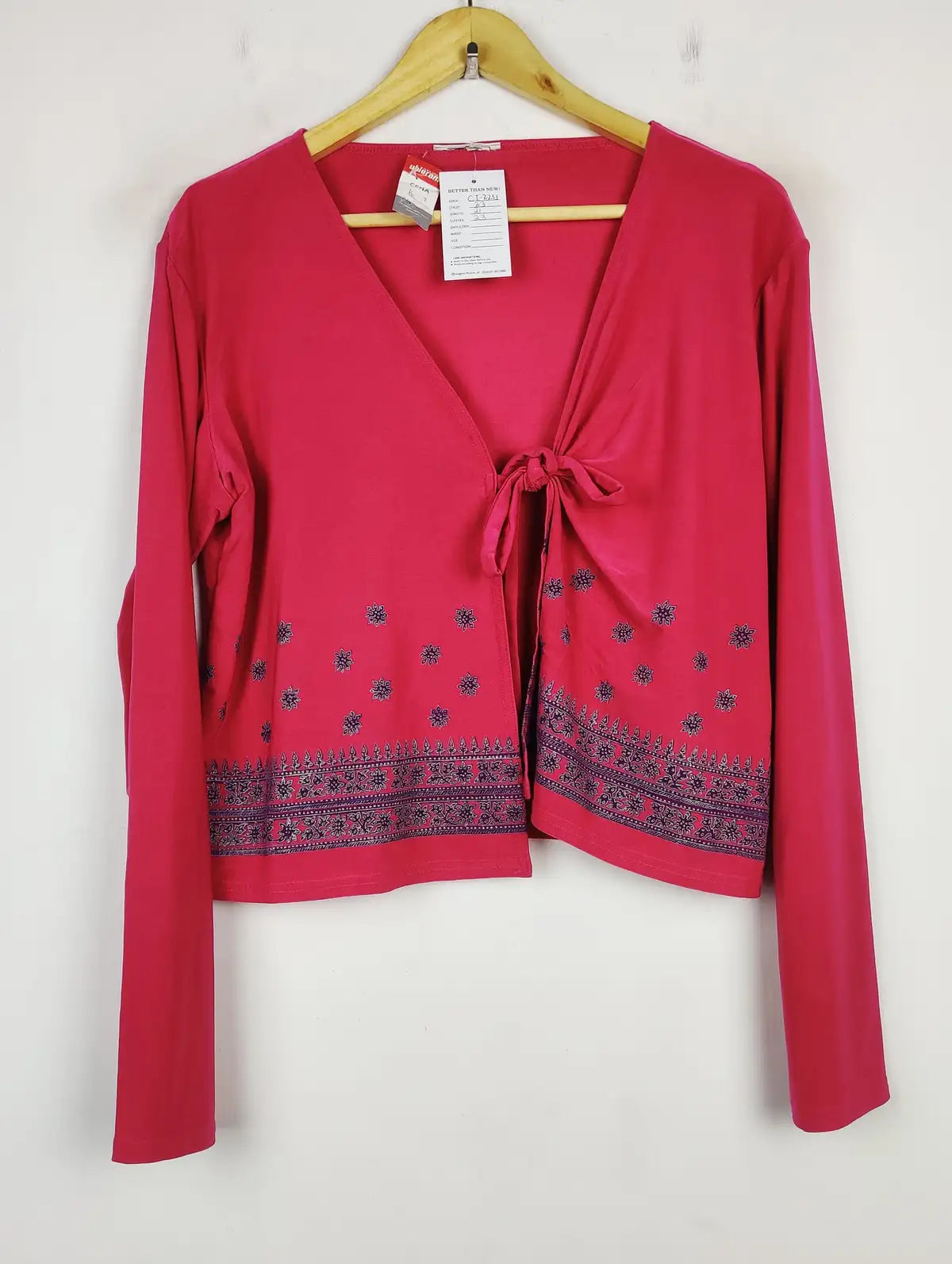 Buy online pre-used pre-loved 100% authentic & Original branded Unknown Brand (CT-2233) available in Pakistan. Top international brands avilable.