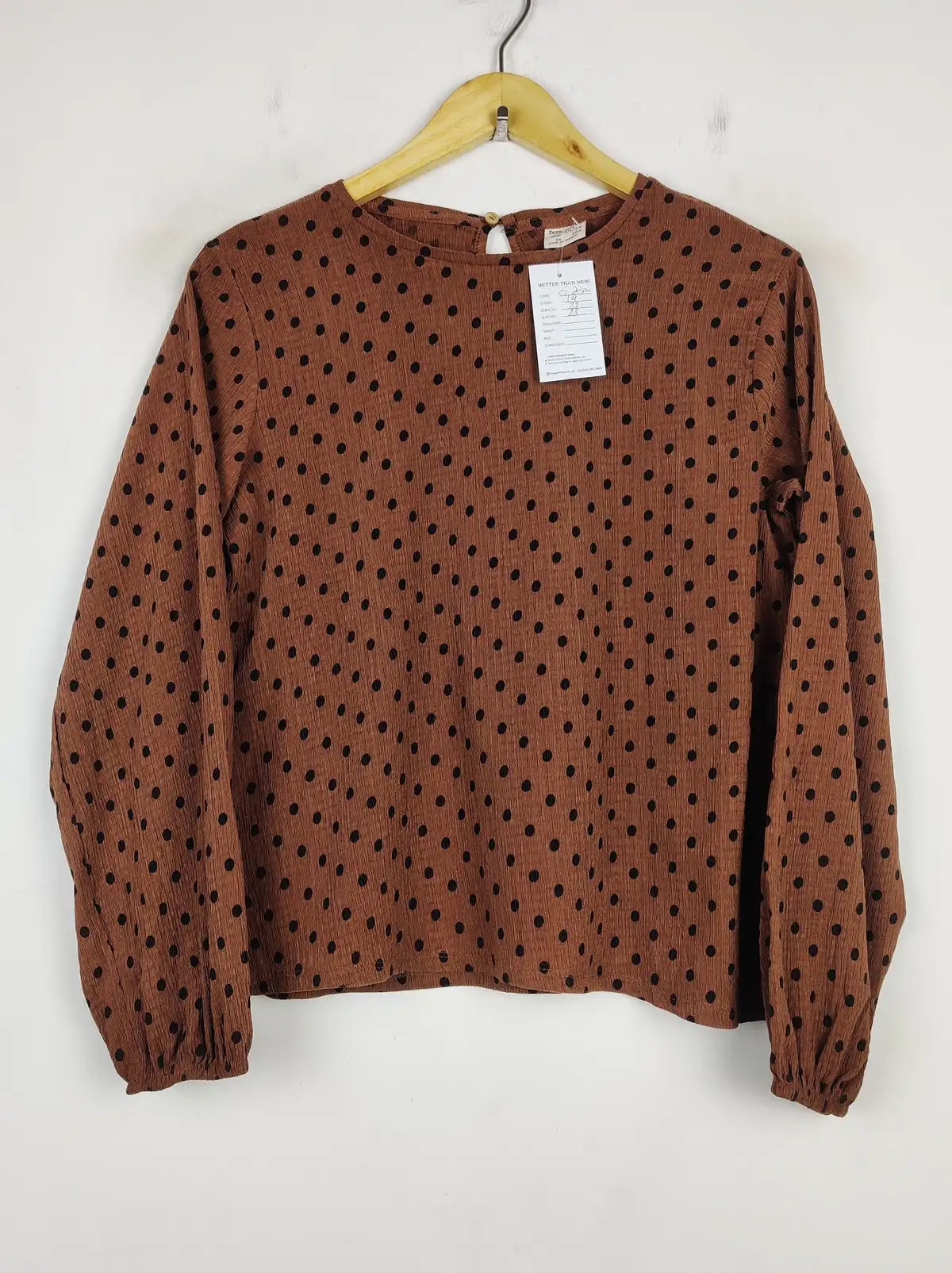 Buy online pre-used pre-loved 100% authentic & Original branded Zara (CT-2300) available in Pakistan. Top international brands avilable.