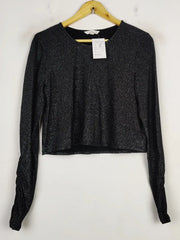 Buy online pre-used pre-loved 100% authentic & Original branded H&M (CT-2345) available in Pakistan. Top international brands avilable.