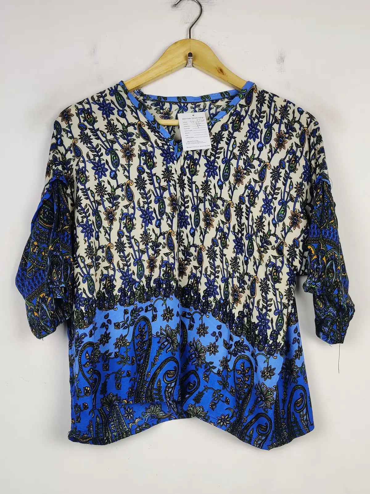 Buy online pre-used pre-loved 100% authentic & Original branded Unknown Brand (CT-2352) available in Pakistan. Top international brands avilable.