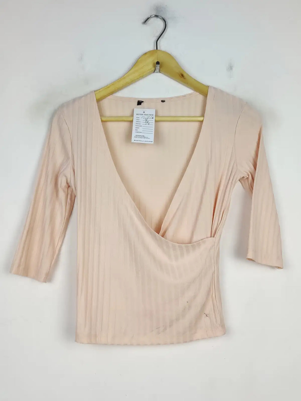 Buy online pre-used pre-loved 100% authentic & Original branded Unknown Brand (CT-2358) available in Pakistan. Top international brands avilable.
