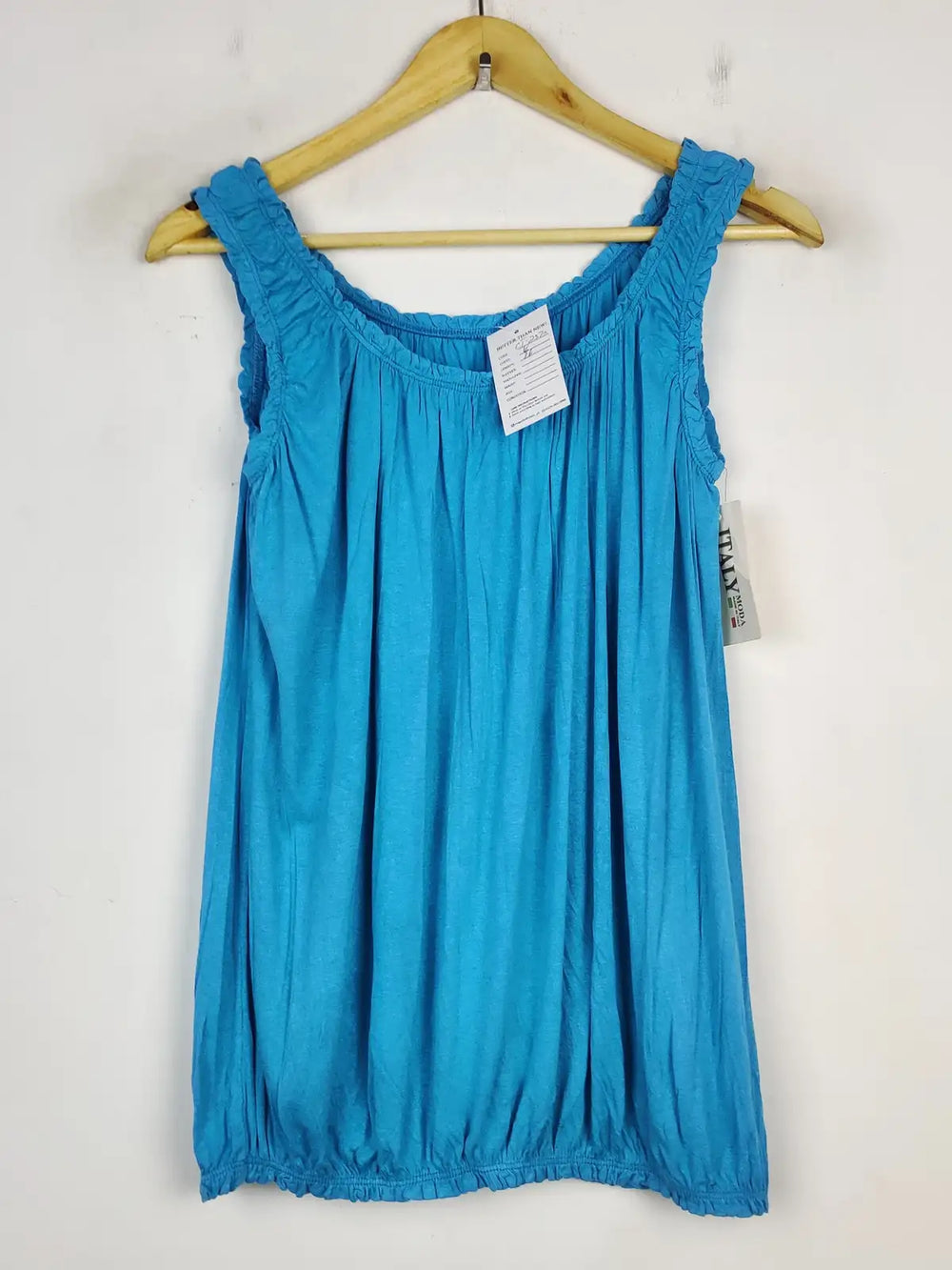 Buy online pre-used pre-loved 100% authentic & Original branded Italy (CT-2370) available in Pakistan. Top international brands avilable.
