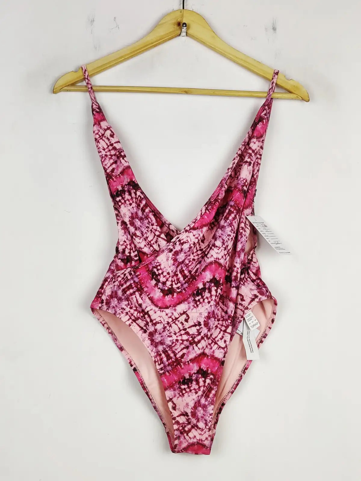 Buy online pre-used pre-loved 100% authentic & Original branded Topshop (CT-2586) available in Pakistan. Top international brands avilable.