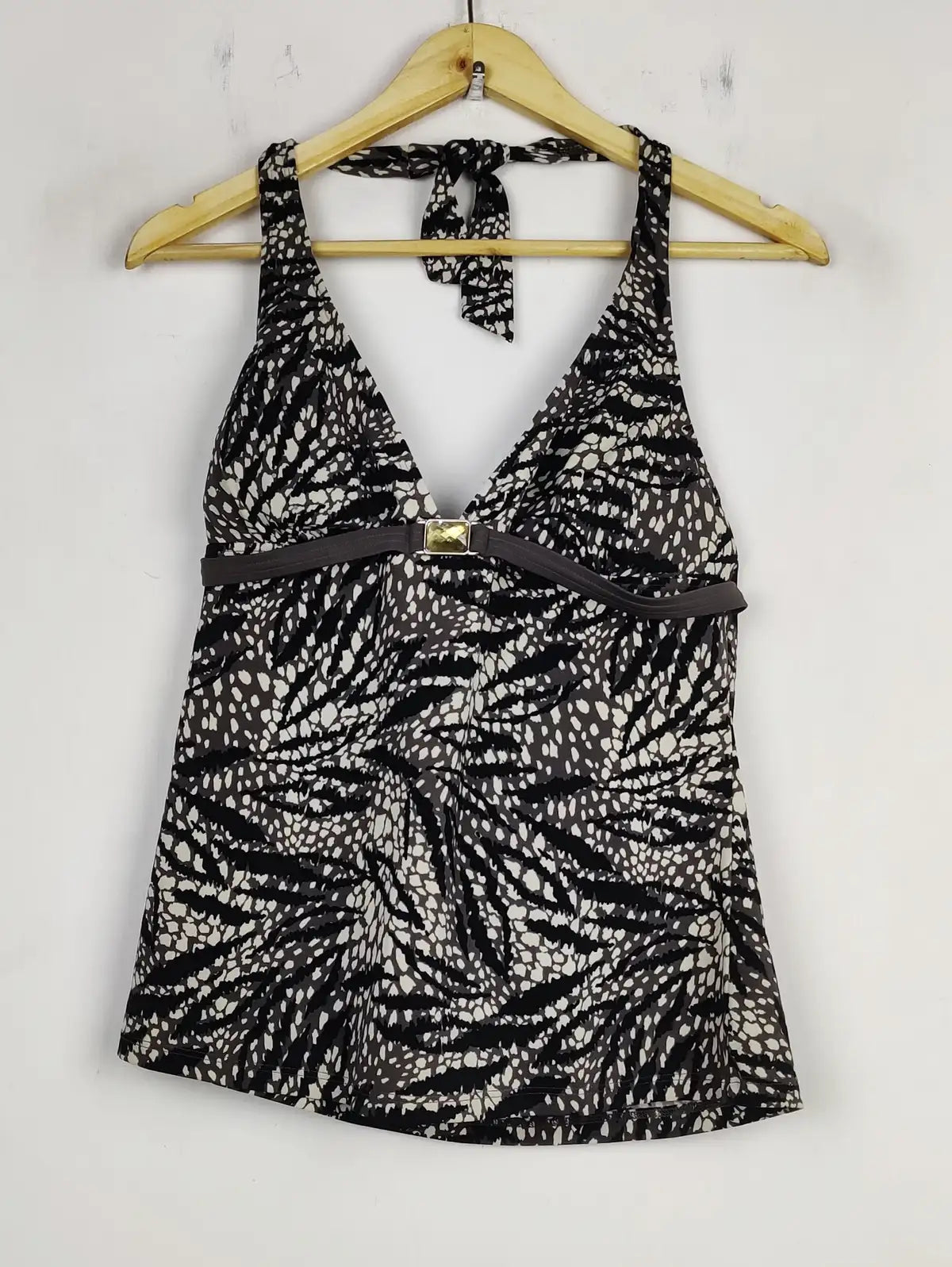 Buy online pre-used pre-loved 100% authentic & Original branded Debenhams (CT-2613) available in Pakistan. Top international brands avilable.