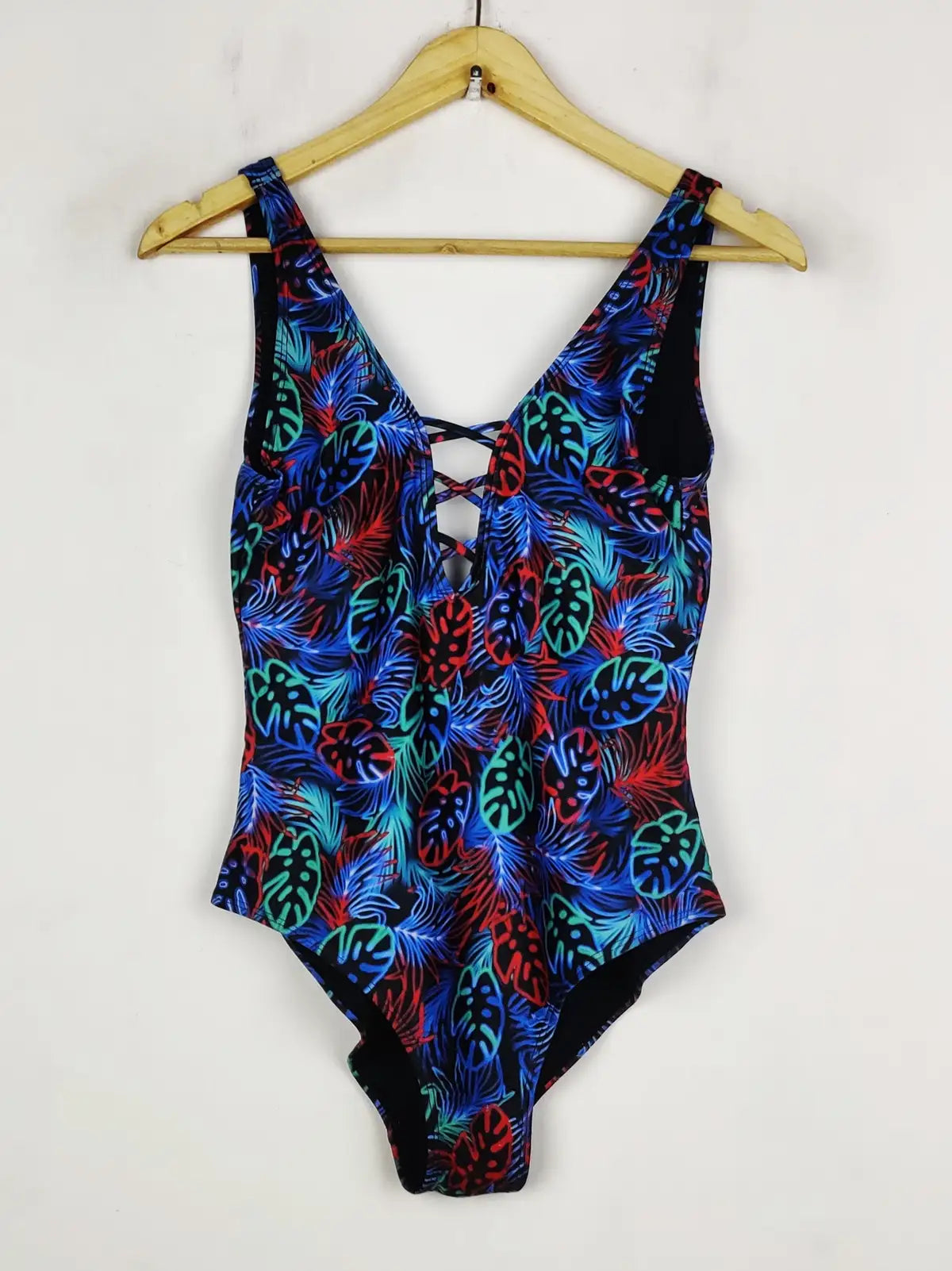 Buy online pre-used pre-loved 100% authentic & Original branded Primark (CT-2620) available in Pakistan. Top international brands avilable.