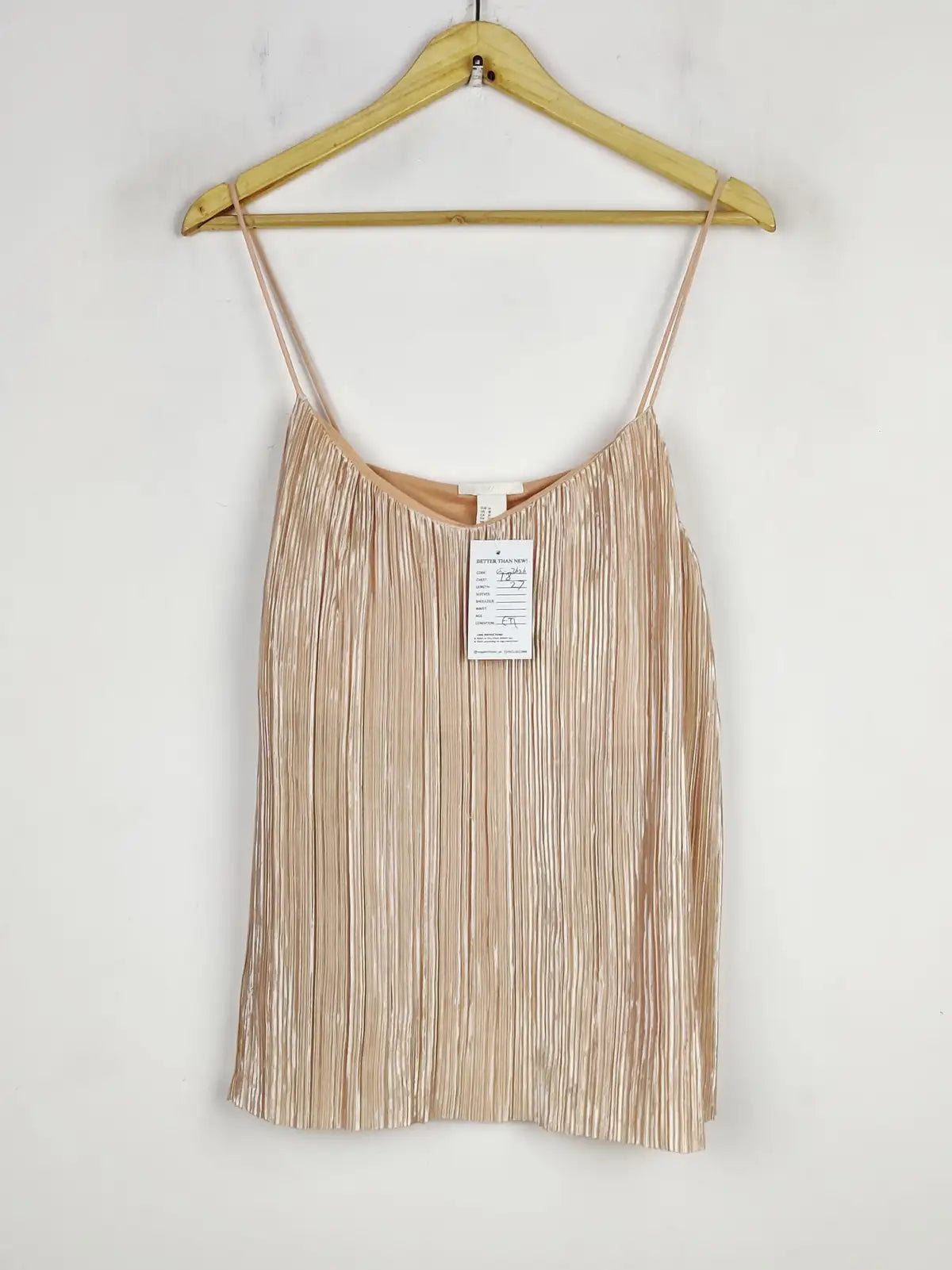 Buy online pre-used pre-loved 100% authentic & Original branded H&M (CT-2636) available in Pakistan. Top international brands avilable.