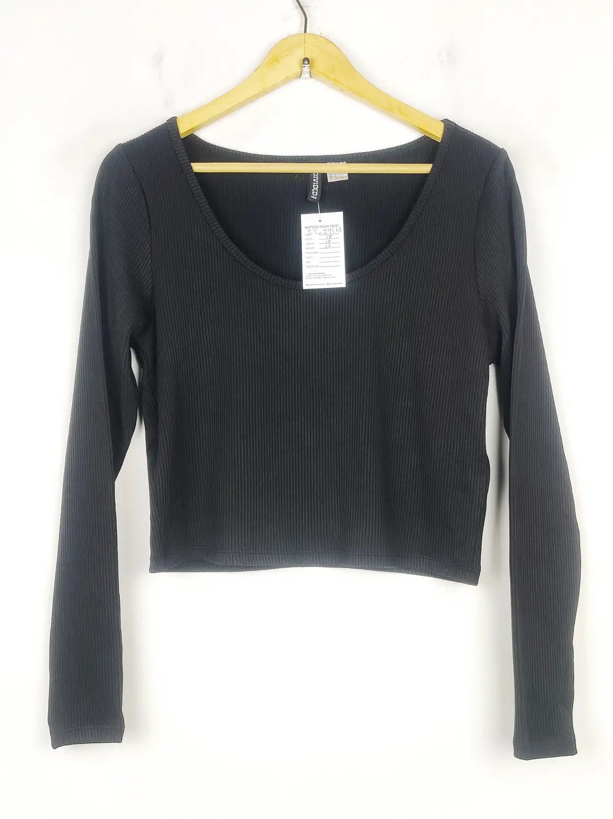 Buy online pre-used pre-loved 100% authentic & Original branded H&M (CT-2714) available in Pakistan. Top international brands avilable.