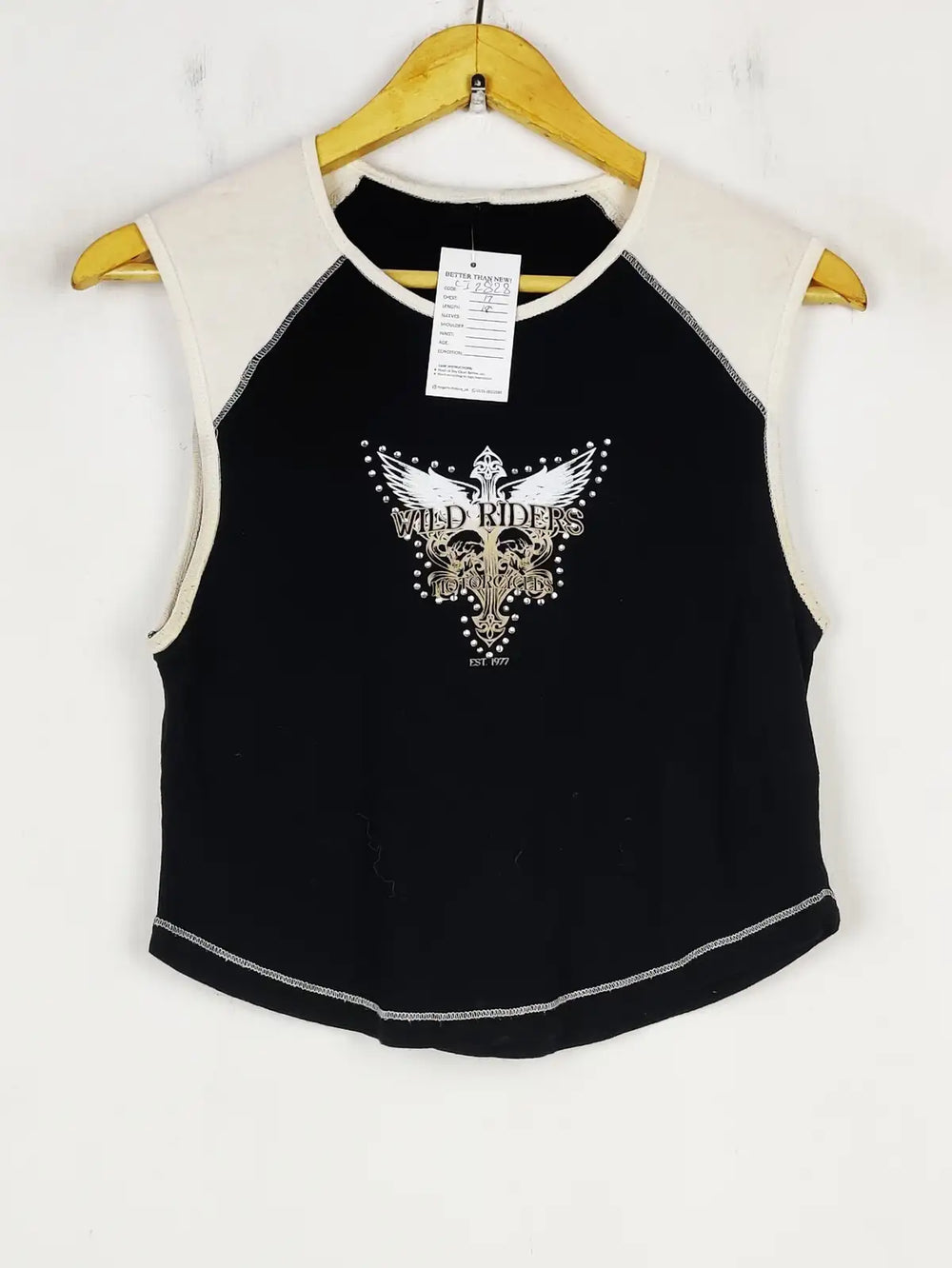 Buy online pre-used pre-loved 100% authentic & Original branded Urban Outfitters (CT-2828) available in Pakistan. Top international brands avilable.