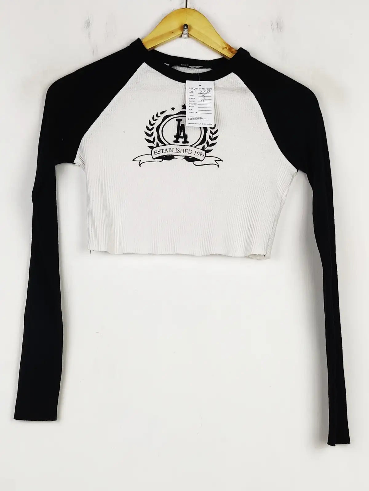 Buy online pre-used pre-loved 100% authentic & Original branded Bershka (CT-2910) available in Pakistan. Top international brands avilable.